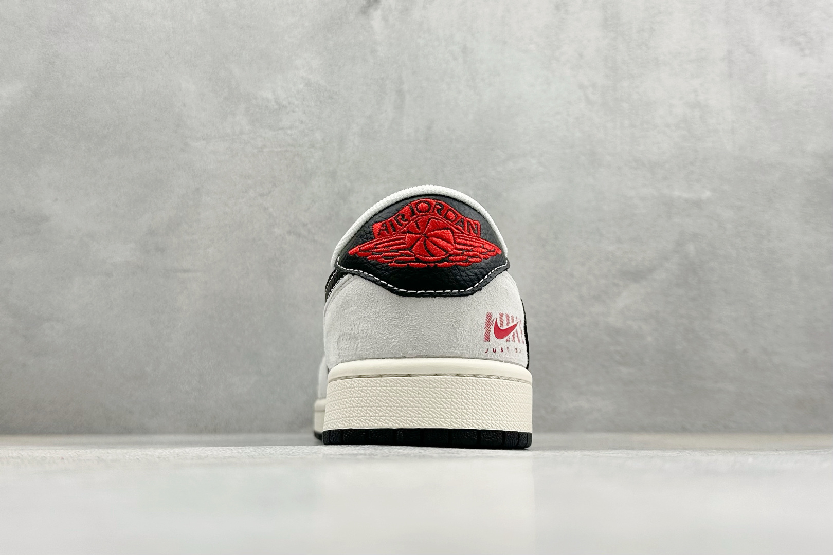 260 Air Jordan 1 Low AJ1 乔1 2026马年限定 高端定制 低帮倒钩复古篮球鞋 JP2026-117