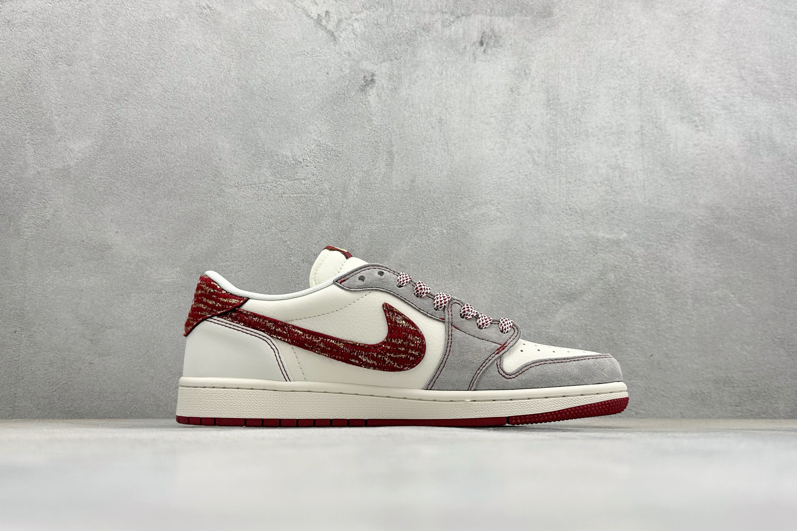 Air Jordan 1 Low AJ1 乔1 2026马年限定 高端定制 低帮倒钩复古篮球鞋 LX1988-805-Top High Quatity Cheap Sneakers Fashion Clothing Clothes Bags handbags Shoes of all Brand wholesale With The best Quality And Beautiful Price from China Factory Chinese suppliers wholesaler seller Air Jordan 1 Low AJ1 乔1 2026马年限定 高端定制 低帮倒钩复古篮球鞋 LX1988-805