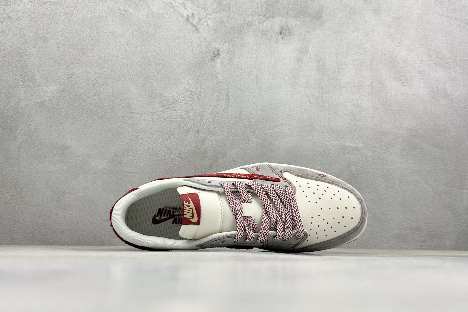 Air Jordan 1 Low AJ1 乔1 2026马年限定 高端定制 低帮倒钩复古篮球鞋 LX1988-805-Top High Quatity Cheap Sneakers Fashion Clothing Clothes Bags handbags Shoes of all Brand wholesale With The best Quality And Beautiful Price from China Factory Chinese suppliers wholesaler seller Air Jordan 1 Low AJ1 乔1 2026马年限定 高端定制 低帮倒钩复古篮球鞋 LX1988-805