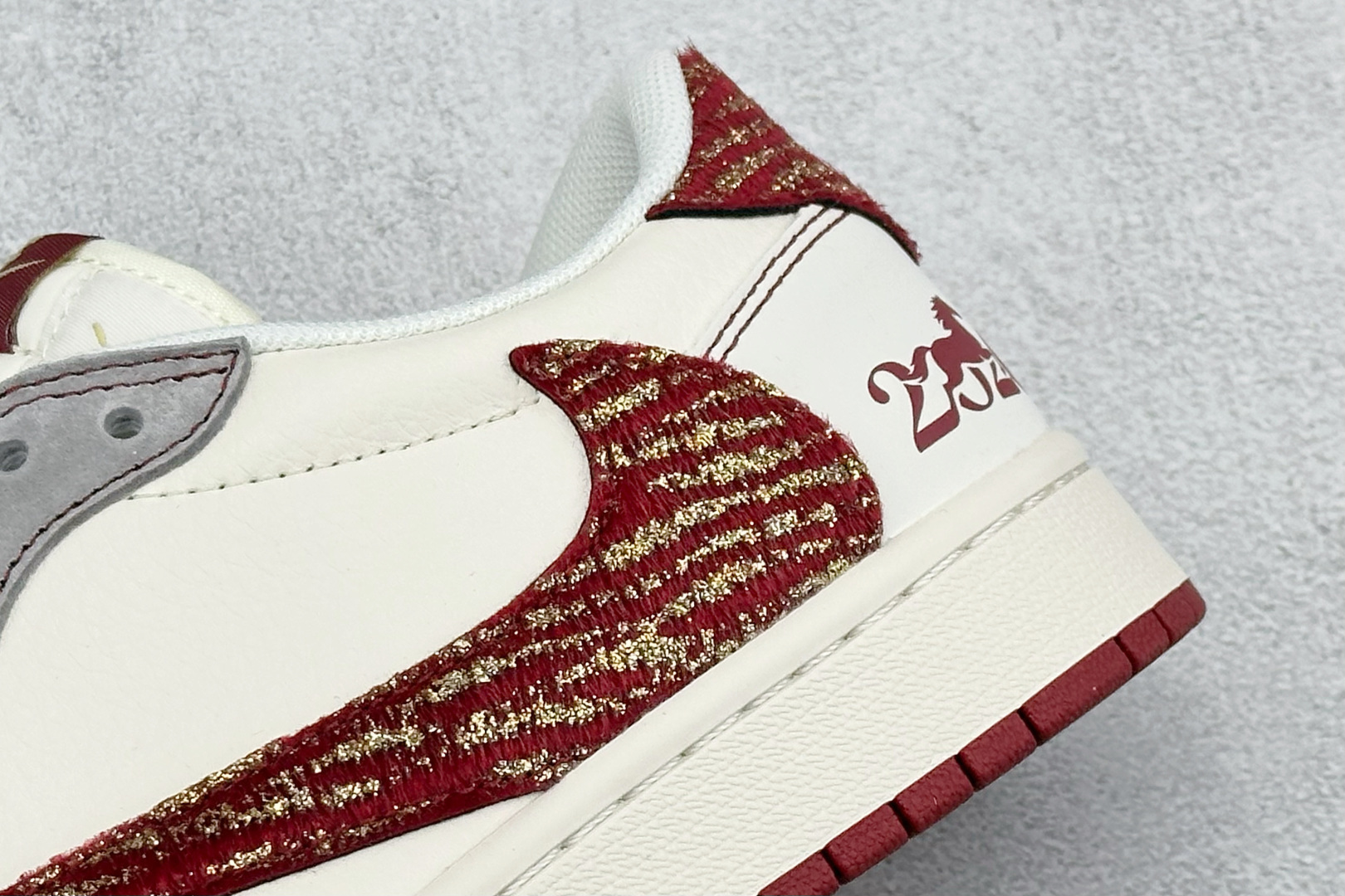 Air Jordan 1 Low AJ1 乔1 2026马年限定 高端定制 低帮倒钩复古篮球鞋 LX1988-805-Top High Quatity Cheap Sneakers Fashion Clothing Clothes Bags handbags Shoes of all Brand wholesale With The best Quality And Beautiful Price from China Factory Chinese suppliers wholesaler seller Air Jordan 1 Low AJ1 乔1 2026马年限定 高端定制 低帮倒钩复古篮球鞋 LX1988-805
