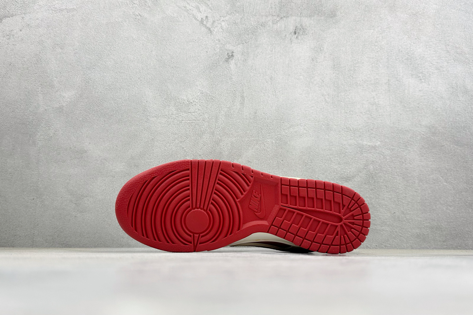 260 Nike Dunk Low Retro 马年限定 周年高端定制 低帮休闲板鞋 FF9989-022-Chinese UA Cheap High Quatity Brand Clothes Bags handbags Sneakers wholesale wholesaler seller from China Factory suppliers Fashion Clothing Shoes best Quality Beautiful Price 260 Nike Dunk Low Retro 马年限定 周年高端定制 低帮休闲板鞋 FF9989-022