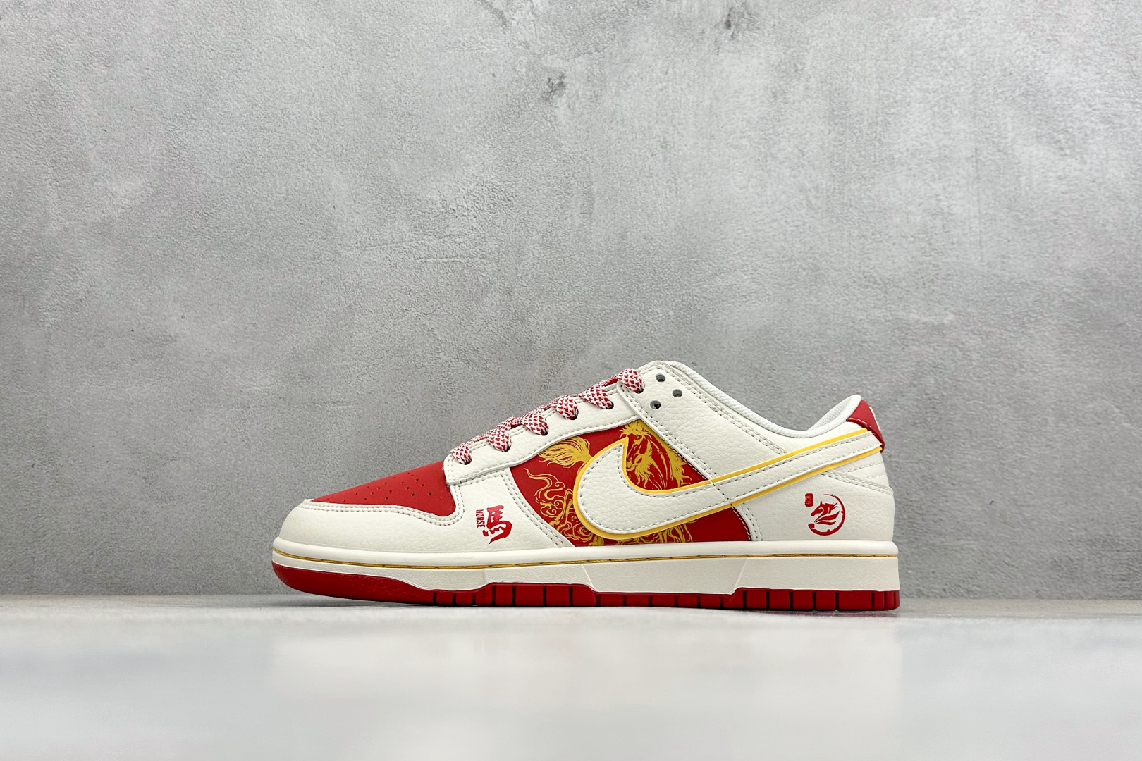 260 Nike Dunk Low Retro 马年限定 周年高端定制 低帮休闲板鞋 FF9989-022-Chinese UA Cheap High Quatity Brand Clothes Bags handbags Sneakers wholesale wholesaler seller from China Factory suppliers Fashion Clothing Shoes best Quality Beautiful Price 260 Nike Dunk Low Retro 马年限定 周年高端定制 低帮休闲板鞋 FF9989-022