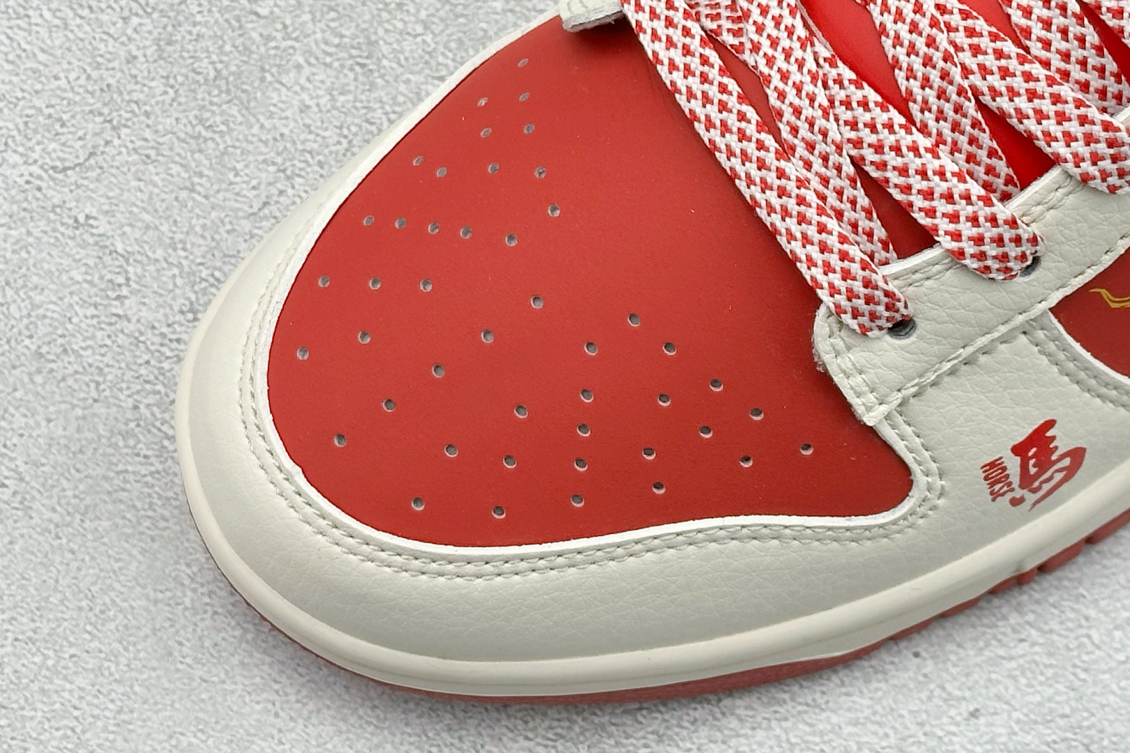 260 Nike Dunk Low Retro 马年限定 周年高端定制 低帮休闲板鞋 FF9989-022-Chinese UA Cheap High Quatity Brand Clothes Bags handbags Sneakers wholesale wholesaler seller from China Factory suppliers Fashion Clothing Shoes best Quality Beautiful Price 260 Nike Dunk Low Retro 马年限定 周年高端定制 低帮休闲板鞋 FF9989-022