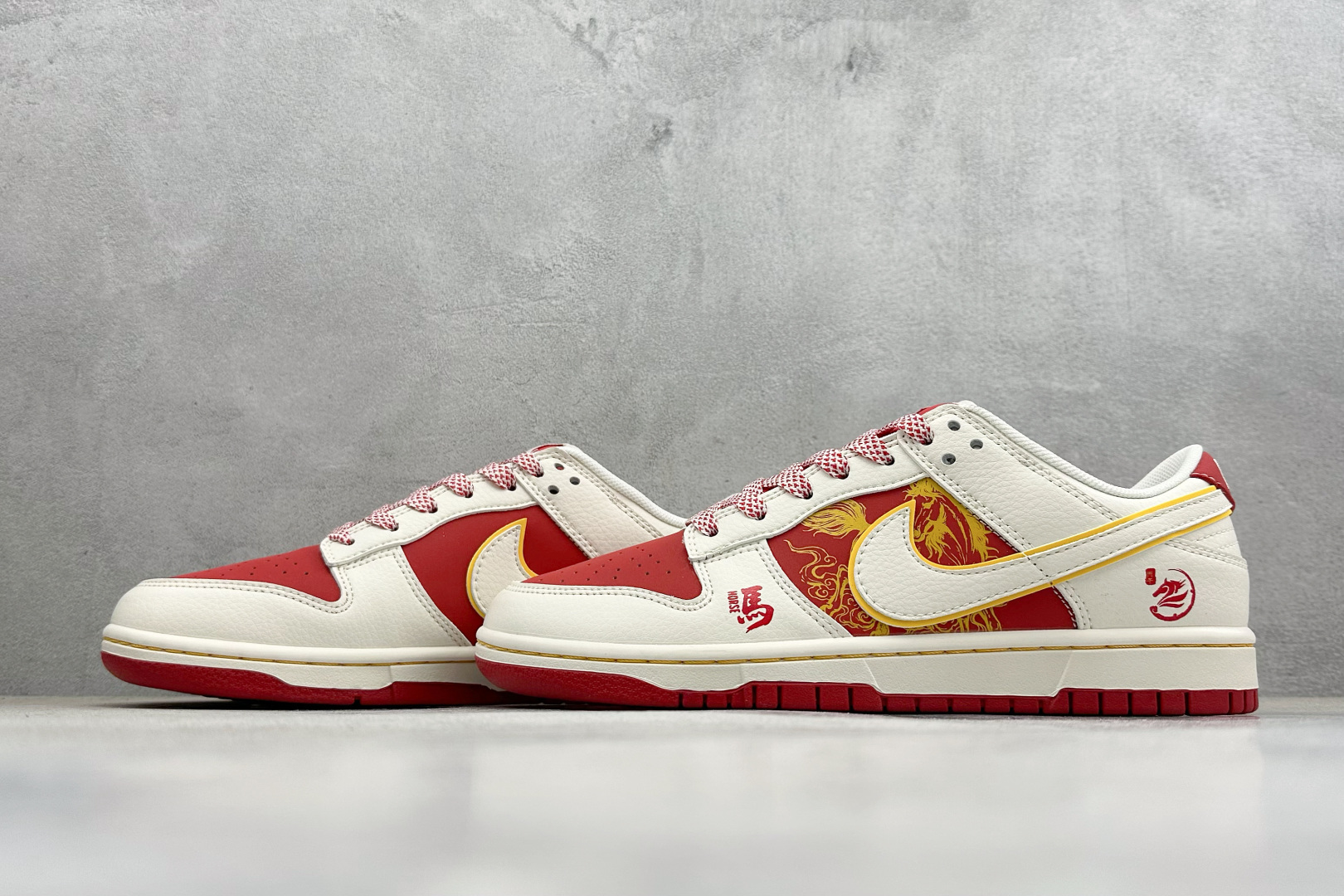 260 Nike Dunk Low Retro 马年限定 周年高端定制 低帮休闲板鞋 FF9989-022-Chinese UA Cheap High Quatity Brand Clothes Bags handbags Sneakers wholesale wholesaler seller from China Factory suppliers Fashion Clothing Shoes best Quality Beautiful Price 260 Nike Dunk Low Retro 马年限定 周年高端定制 低帮休闲板鞋 FF9989-022