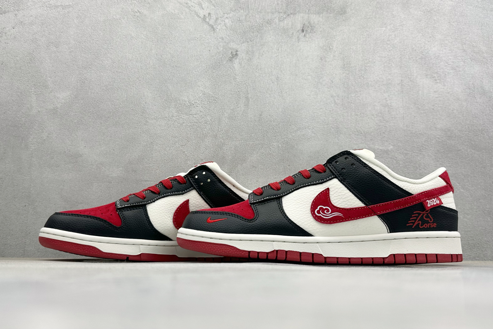 Nike Dunk Low Retro 马年限定 周年高端定制 低帮休闲板鞋 XZ5899-120-Top High Quatity Cheap Sneakers Fashion Clothing Clothes Bags handbags Shoes of all Brand wholesale With The best Quality And Beautiful Price from China Factory Chinese suppliers wholesaler seller Nike Dunk Low Retro 马年限定 周年高端定制 低帮休闲板鞋 XZ5899-120