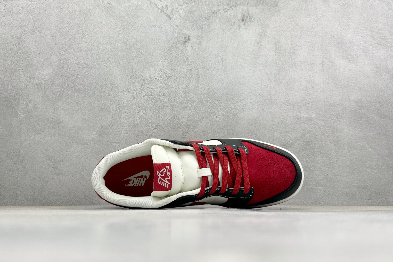 Nike Dunk Low Retro 马年限定 周年高端定制 低帮休闲板鞋 XZ5899-120-Top High Quatity Cheap Sneakers Fashion Clothing Clothes Bags handbags Shoes of all Brand wholesale With The best Quality And Beautiful Price from China Factory Chinese suppliers wholesaler seller Nike Dunk Low Retro 马年限定 周年高端定制 低帮休闲板鞋 XZ5899-120