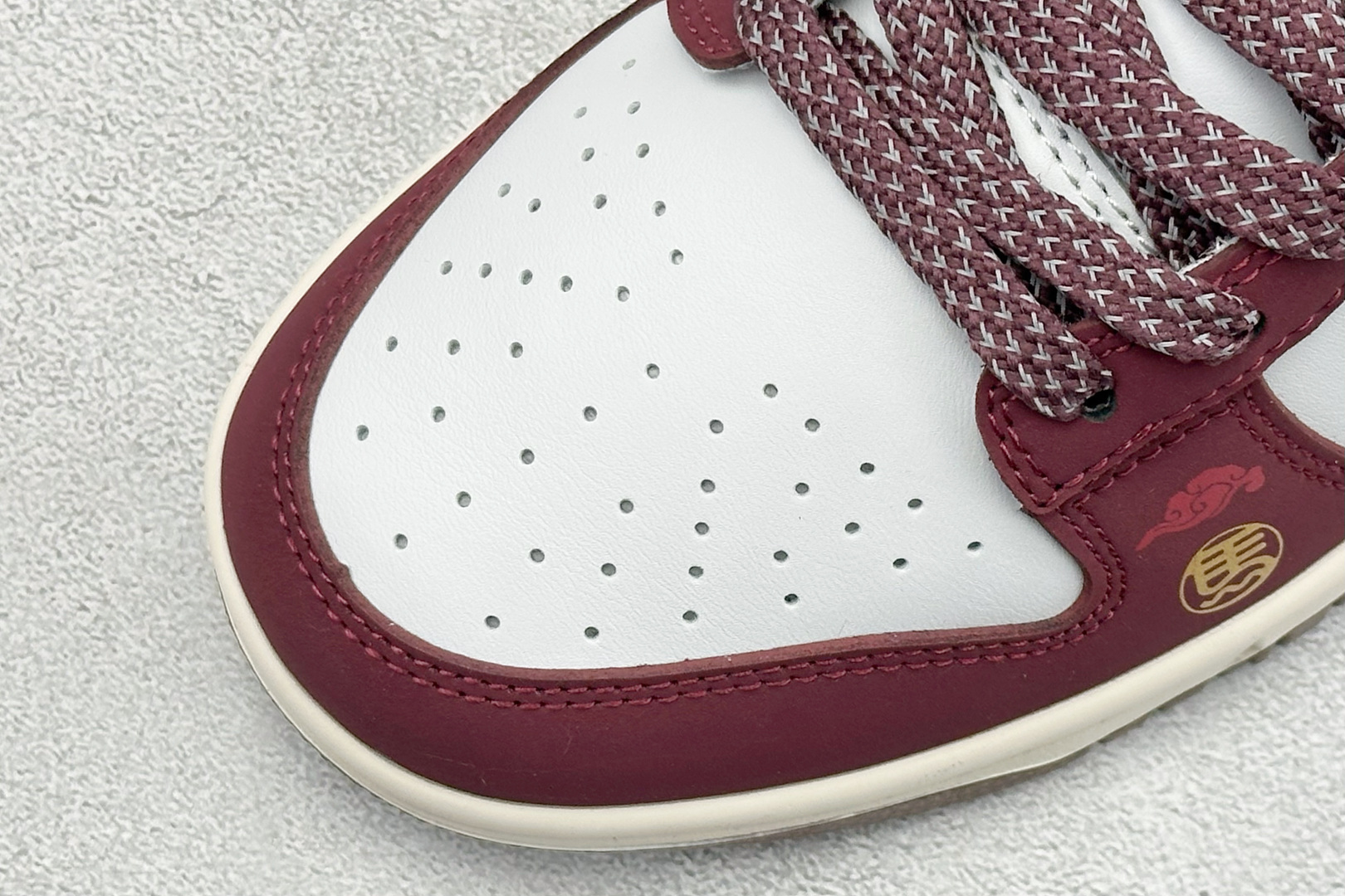 Nike Dunk Low Retro 马年限定 周年高端定制 低帮休闲板鞋 QW5288-108-Top High Quatity Cheap Sneakers Fashion Clothing Clothes Bags handbags Shoes of all Brand wholesale With The best Quality And Beautiful Price from China Factory Chinese suppliers wholesaler seller Nike Dunk Low Retro 马年限定 周年高端定制 低帮休闲板鞋 QW5288-108