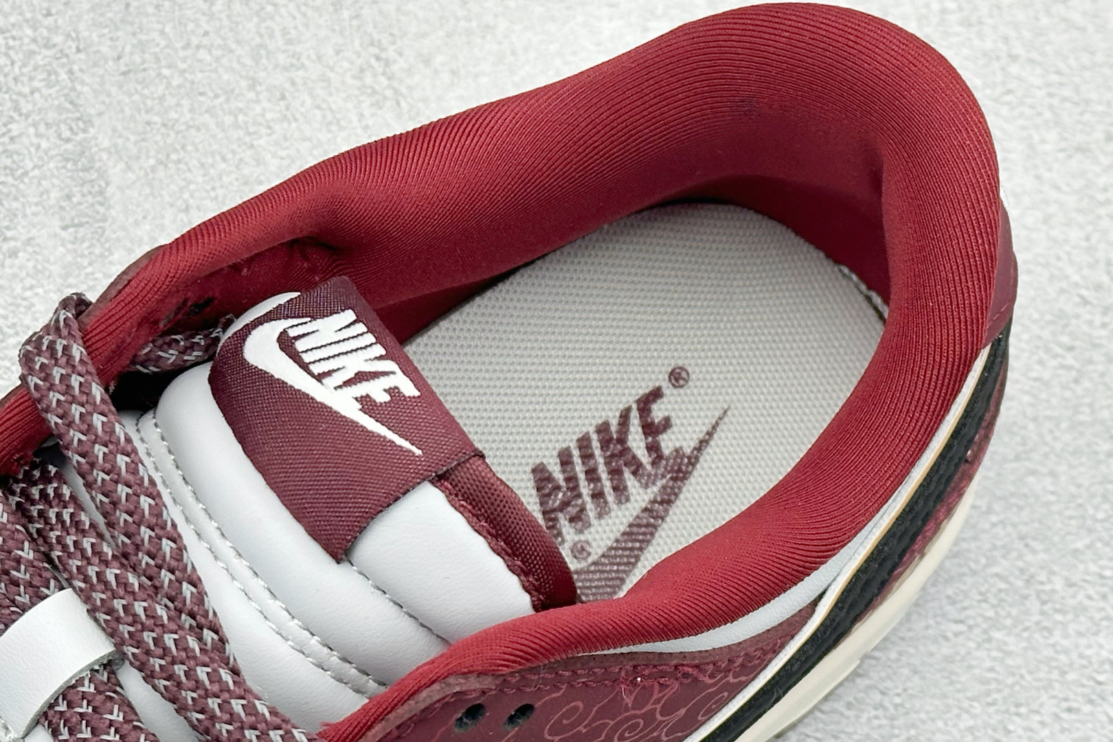 Nike Dunk Low Retro 马年限定 周年高端定制 低帮休闲板鞋 QW5288-108-Top High Quatity Cheap Sneakers Fashion Clothing Clothes Bags handbags Shoes of all Brand wholesale With The best Quality And Beautiful Price from China Factory Chinese suppliers wholesaler seller Nike Dunk Low Retro 马年限定 周年高端定制 低帮休闲板鞋 QW5288-108