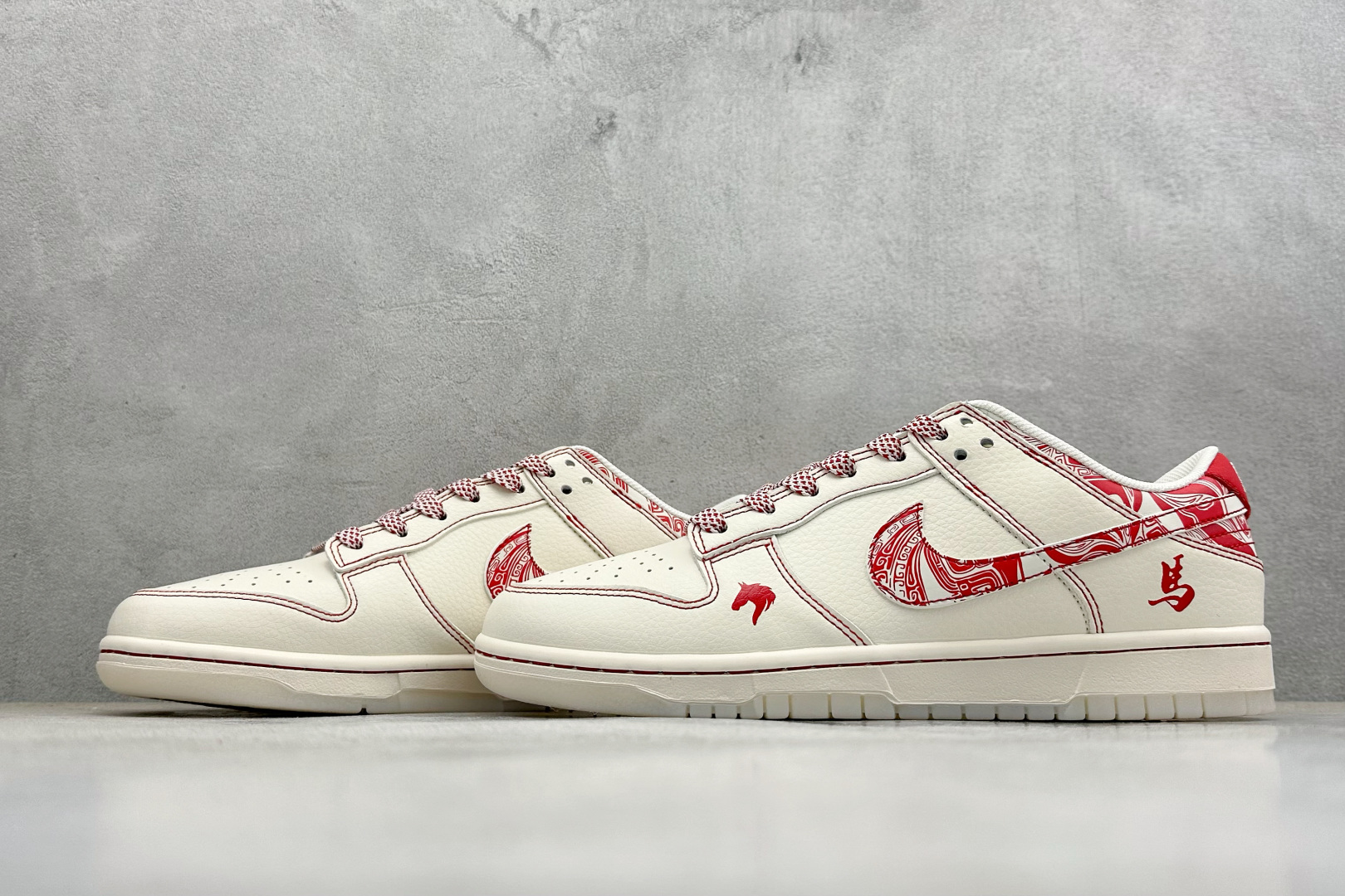 Nike Dunk Low Retro 马年限定 周年高端定制 低帮休闲板鞋 JY6988-133-Top High Quatity Cheap Sneakers Fashion Clothing Clothes Bags handbags Shoes of all Brand wholesale With The best Quality And Beautiful Price from China Factory Chinese suppliers wholesaler seller Nike Dunk Low Retro 马年限定 周年高端定制 低帮休闲板鞋 JY6988-133