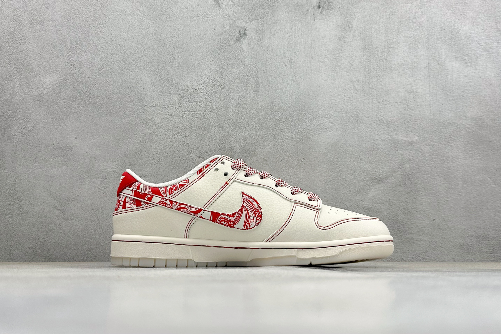 Nike Dunk Low Retro 马年限定 周年高端定制 低帮休闲板鞋 JY6988-133-Top High Quatity Cheap Sneakers Fashion Clothing Clothes Bags handbags Shoes of all Brand wholesale With The best Quality And Beautiful Price from China Factory Chinese suppliers wholesaler seller Nike Dunk Low Retro 马年限定 周年高端定制 低帮休闲板鞋 JY6988-133
