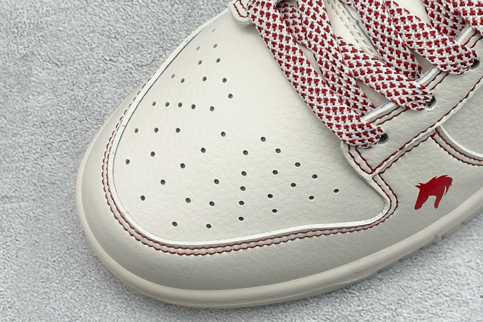 Nike Dunk Low Retro 马年限定 周年高端定制 低帮休闲板鞋 JY6988-133-Top High Quatity Cheap Sneakers Fashion Clothing Clothes Bags handbags Shoes of all Brand wholesale With The best Quality And Beautiful Price from China Factory Chinese suppliers wholesaler seller Nike Dunk Low Retro 马年限定 周年高端定制 低帮休闲板鞋 JY6988-133