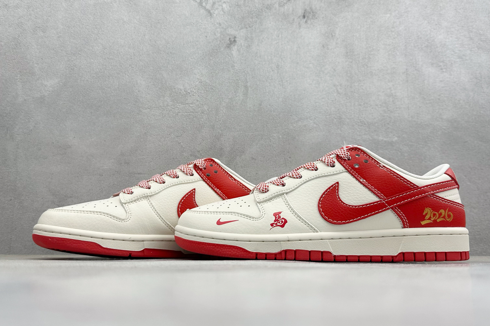 270 Nike Dunk Low Retro 马年限定 周年高端定制 低帮休闲板鞋 MZ9588-852-Chinese UA Cheap High Quatity Brand Clothes Bags handbags Sneakers wholesale wholesaler seller from China Factory suppliers Fashion Clothing Shoes best Quality Beautiful Price 270 Nike Dunk Low Retro 马年限定 周年高端定制 低帮休闲板鞋 MZ9588-852