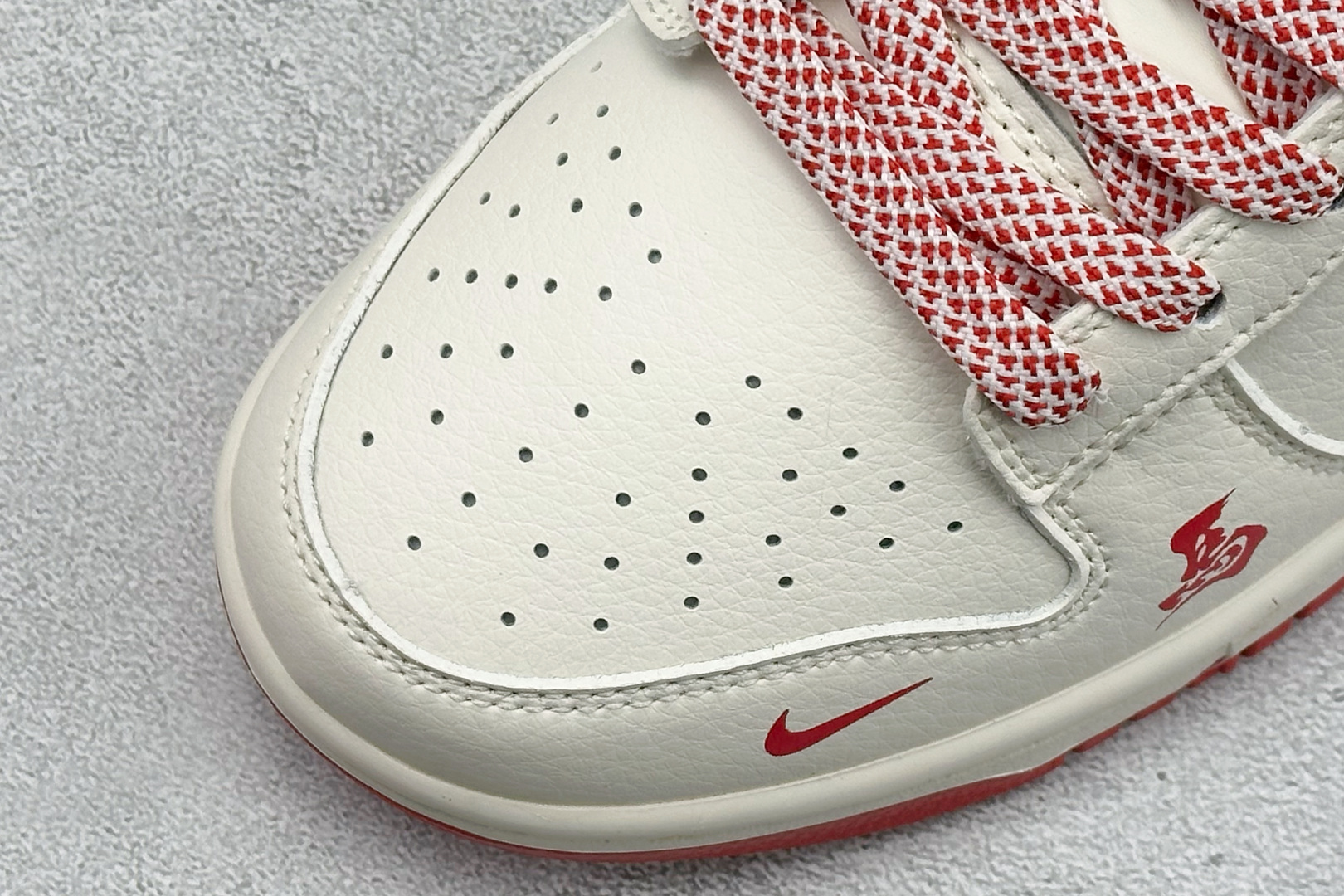 270 Nike Dunk Low Retro 马年限定 周年高端定制 低帮休闲板鞋 MZ9588-852-Chinese UA Cheap High Quatity Brand Clothes Bags handbags Sneakers wholesale wholesaler seller from China Factory suppliers Fashion Clothing Shoes best Quality Beautiful Price 270 Nike Dunk Low Retro 马年限定 周年高端定制 低帮休闲板鞋 MZ9588-852