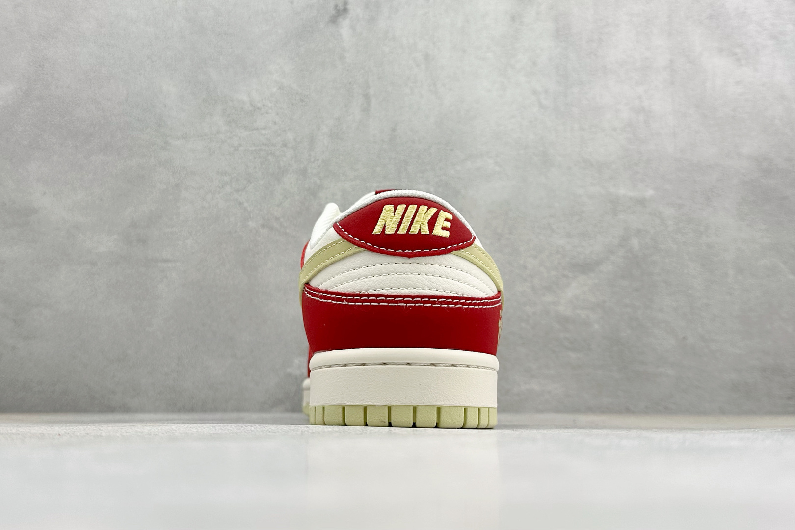 Nike Dunk Low Retro 马年限定 周年高端定制 低帮休闲板鞋 MZ9588-851-Top High Quatity Cheap Sneakers Fashion Clothing Clothes Bags handbags Shoes of all Brand wholesale With The best Quality And Beautiful Price from China Factory Chinese suppliers wholesaler seller Nike Dunk Low Retro 马年限定 周年高端定制 低帮休闲板鞋 MZ9588-851