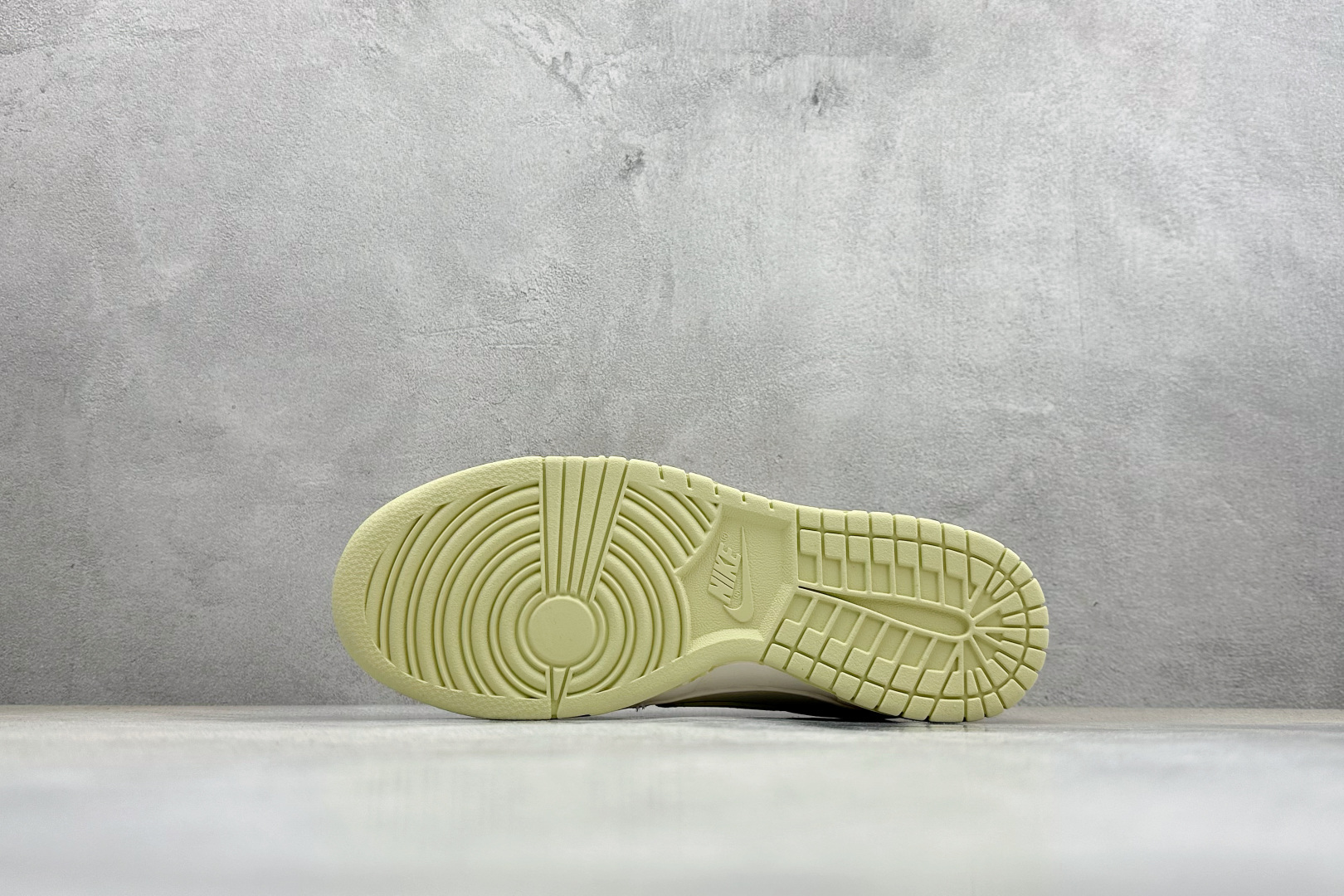 Nike Dunk Low Retro 马年限定 周年高端定制 低帮休闲板鞋 MZ9588-851-Top High Quatity Cheap Sneakers Fashion Clothing Clothes Bags handbags Shoes of all Brand wholesale With The best Quality And Beautiful Price from China Factory Chinese suppliers wholesaler seller Nike Dunk Low Retro 马年限定 周年高端定制 低帮休闲板鞋 MZ9588-851