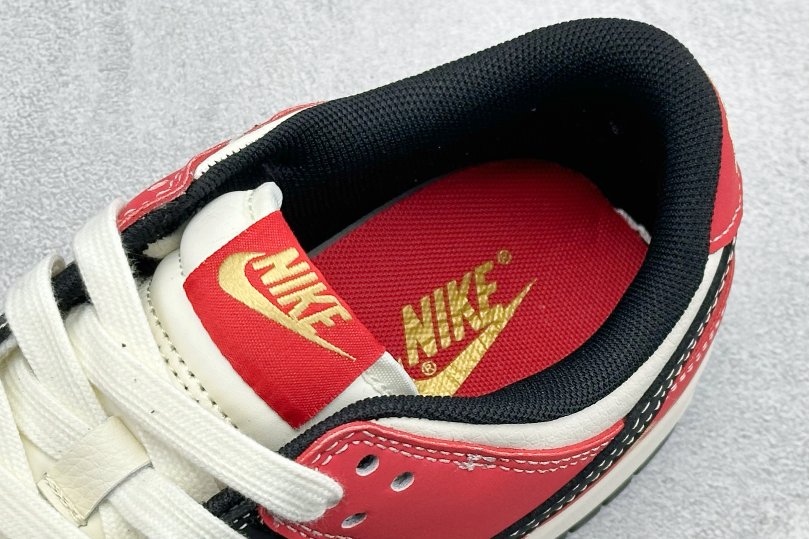 270 Nike Dunk Low Retro 马年限定 周年高端定制 低帮休闲板鞋 MZ9588-853-Chinese UA Cheap High Quatity Brand Clothes Bags handbags Sneakers wholesale wholesaler seller from China Factory suppliers Fashion Clothing Shoes best Quality Beautiful Price 270 Nike Dunk Low Retro 马年限定 周年高端定制 低帮休闲板鞋 MZ9588-853