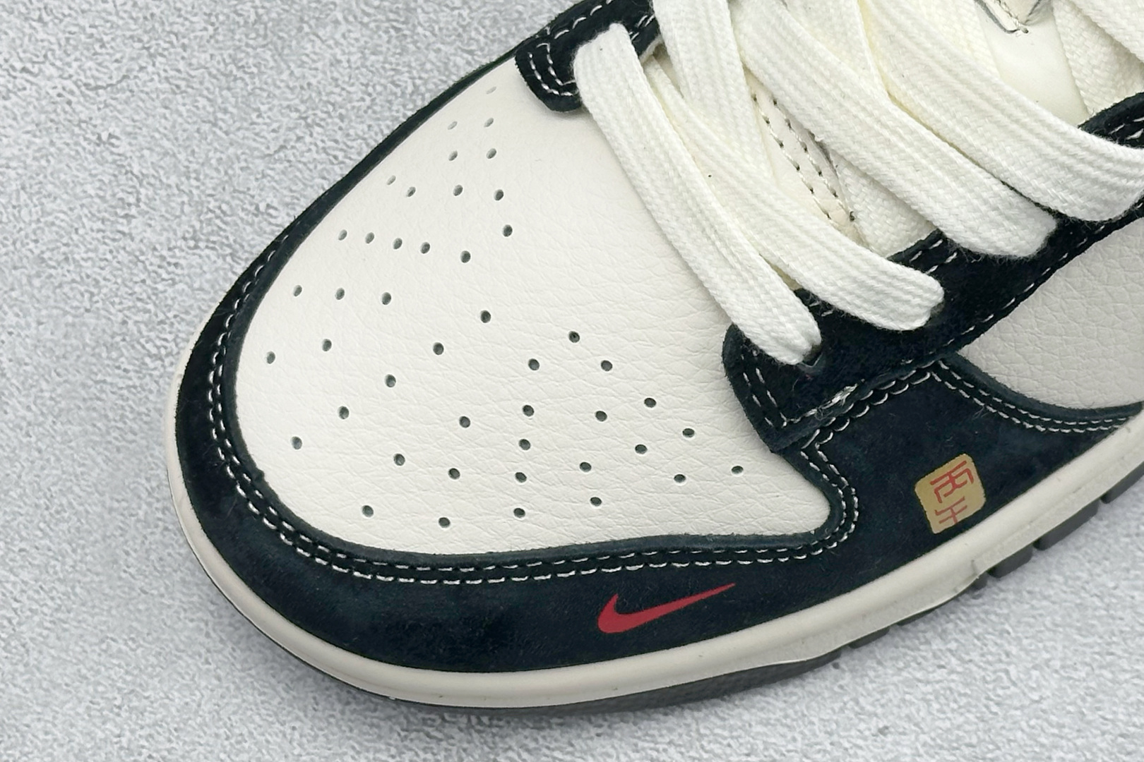 Nike Dunk Low Retro 马年限定 周年高端定制 低帮休闲板鞋 MZ9588-859-Top High Quatity Cheap Sneakers Fashion Clothing Clothes Bags handbags Shoes of all Brand wholesale With The best Quality And Beautiful Price from China Factory Chinese suppliers wholesaler seller Nike Dunk Low Retro 马年限定 周年高端定制 低帮休闲板鞋 MZ9588-859