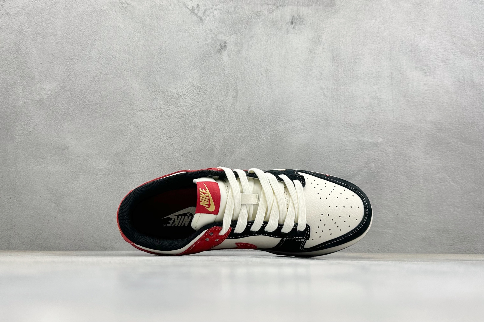 Nike Dunk Low Retro 马年限定 周年高端定制 低帮休闲板鞋 MZ9588-859-Top High Quatity Cheap Sneakers Fashion Clothing Clothes Bags handbags Shoes of all Brand wholesale With The best Quality And Beautiful Price from China Factory Chinese suppliers wholesaler seller Nike Dunk Low Retro 马年限定 周年高端定制 低帮休闲板鞋 MZ9588-859