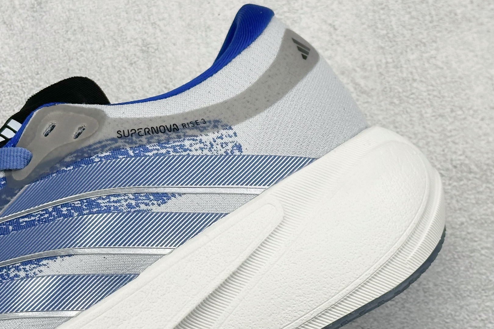 200 TY版Adidas Supernova Rise 3 阿迪达斯 减震回弹 运动透气休闲跑步鞋 KK1206
