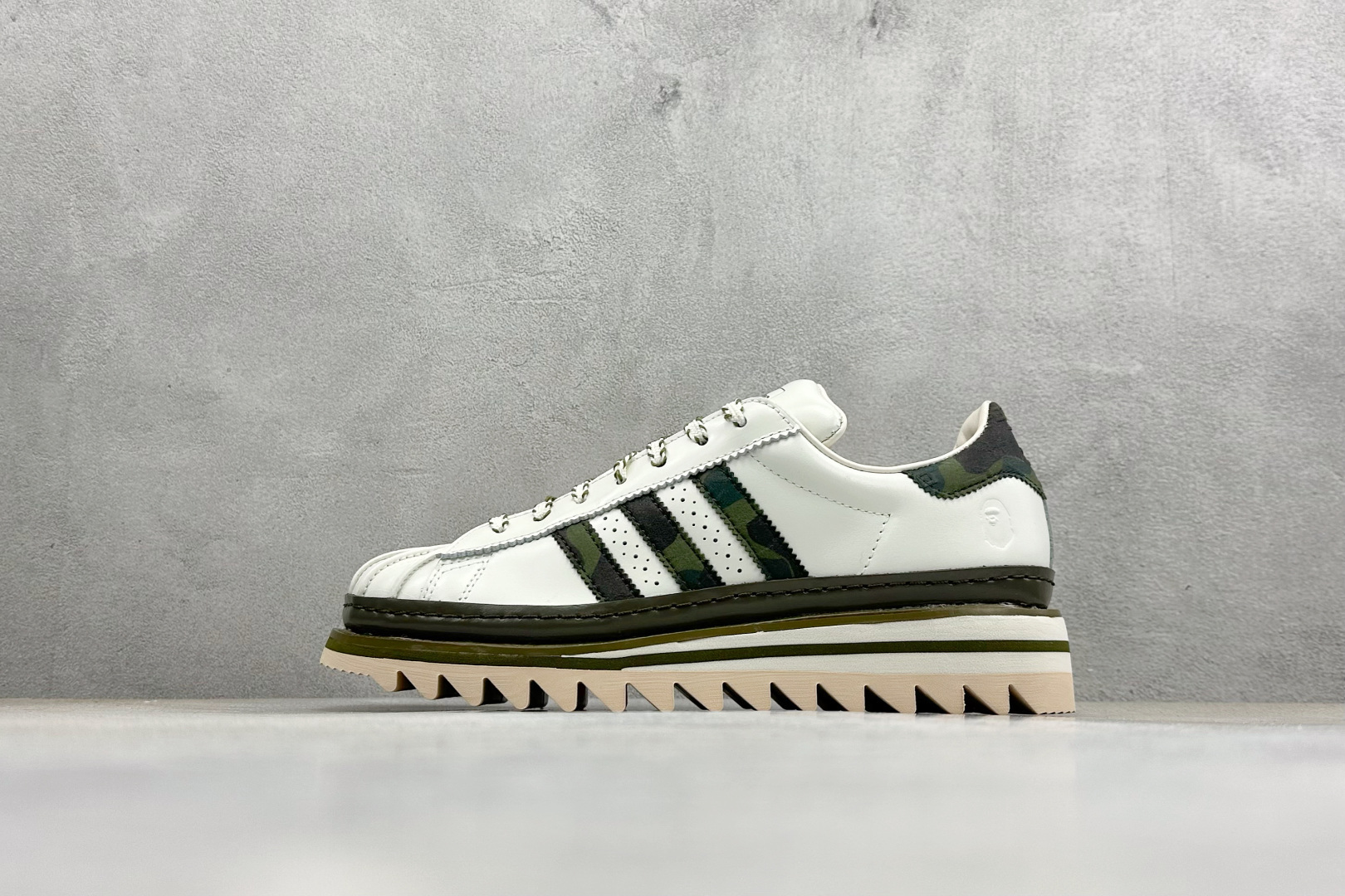 380 PK版Adidas CLX BAPE SUPERBY E 陈冠希联名 锯齿休闲板鞋 KJ1473