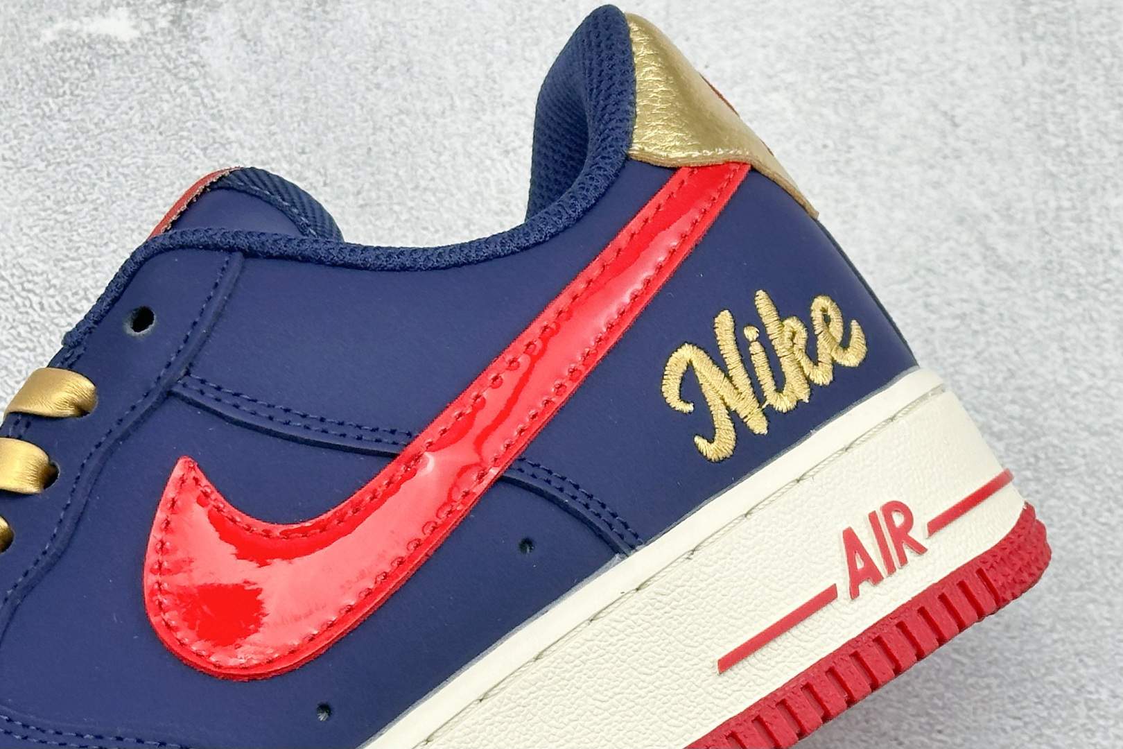 SC版Nike Air Force 1'07 Low 蓝红金芒 空军一号低帮休闲板鞋 NH0601-529-Top High Quatity Cheap Sneakers Fashion Clothing Clothes Bags handbags Shoes of all Brand wholesale With The best Quality And Beautiful Price from China Factory Chinese suppliers wholesaler seller SC版Nike Air Force 1'07 Low 蓝红金芒 空军一号低帮休闲板鞋 NH0601-529