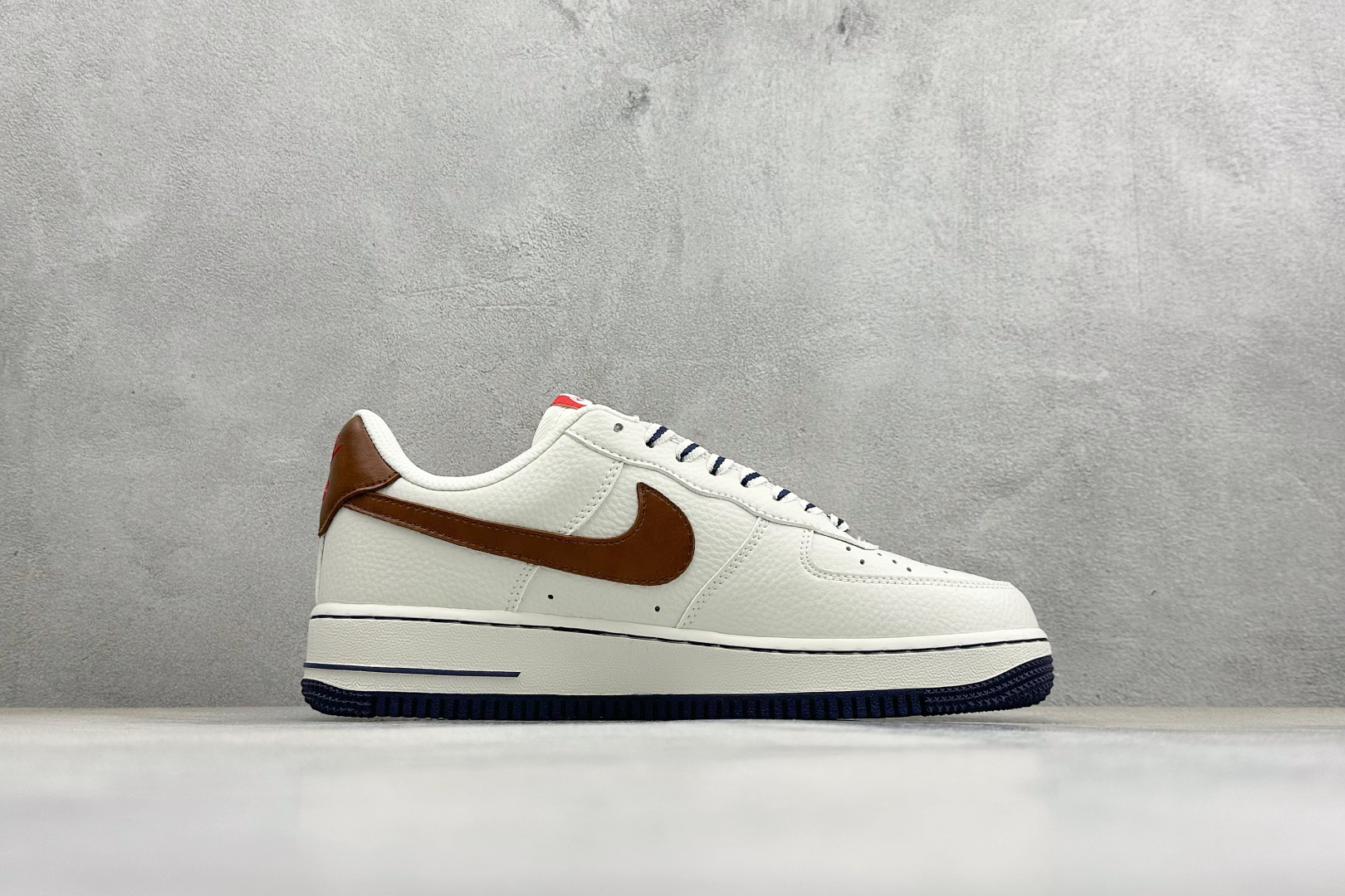 SC版Nike Air Force 1'07 Low 奶白棕红 空军一号低帮休闲板鞋 NH0601-541-Top High Quatity Cheap Sneakers Fashion Clothing Clothes Bags handbags Shoes of all Brand wholesale With The best Quality And Beautiful Price from China Factory Chinese suppliers wholesaler seller SC版Nike Air Force 1'07 Low 奶白棕红 空军一号低帮休闲板鞋 NH0601-541