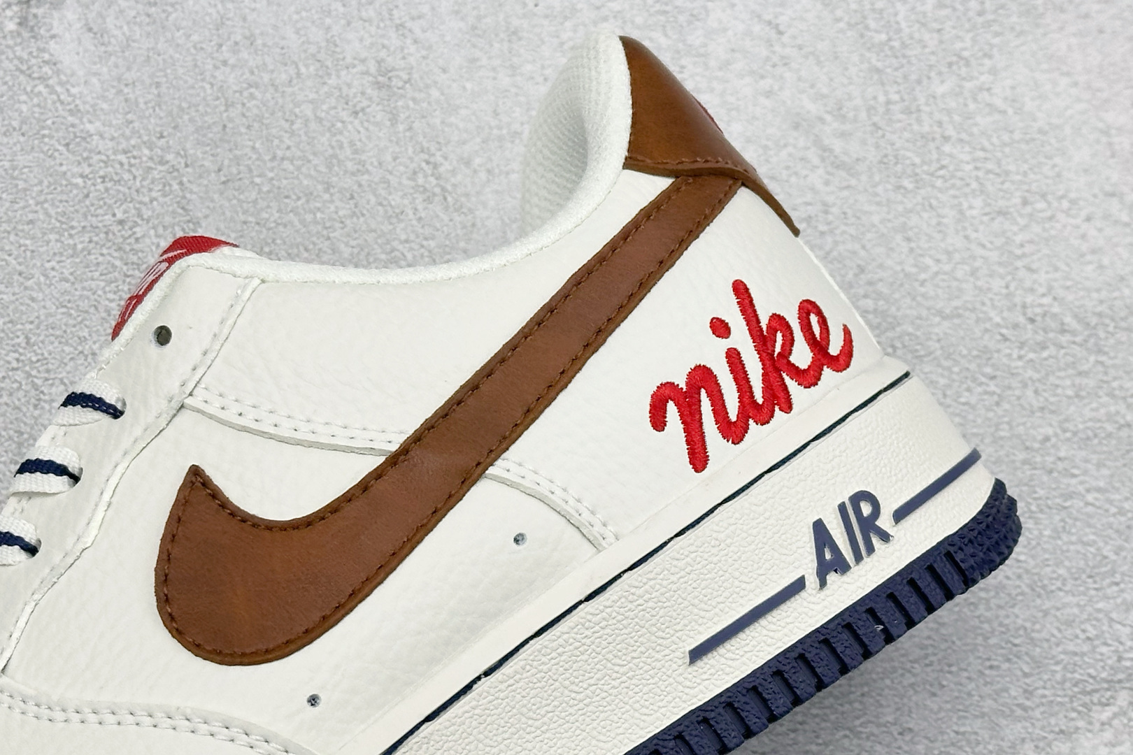 SC版Nike Air Force 1'07 Low 奶白棕红 空军一号低帮休闲板鞋 NH0601-541-Top High Quatity Cheap Sneakers Fashion Clothing Clothes Bags handbags Shoes of all Brand wholesale With The best Quality And Beautiful Price from China Factory Chinese suppliers wholesaler seller SC版Nike Air Force 1'07 Low 奶白棕红 空军一号低帮休闲板鞋 NH0601-541