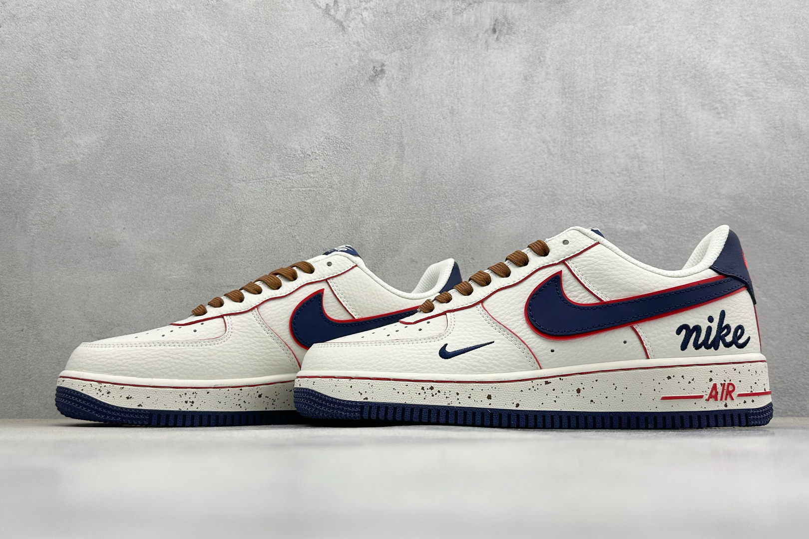 SC版Nike Air Force 1'07 Low 奶白蓝红斑点 空军一号低帮休闲板鞋 NH0601-545-Top High Quatity Cheap Sneakers Fashion Clothing Clothes Bags handbags Shoes of all Brand wholesale With The best Quality And Beautiful Price from China Factory Chinese suppliers wholesaler seller SC版Nike Air Force 1'07 Low 奶白蓝红斑点 空军一号低帮休闲板鞋 NH0601-545
