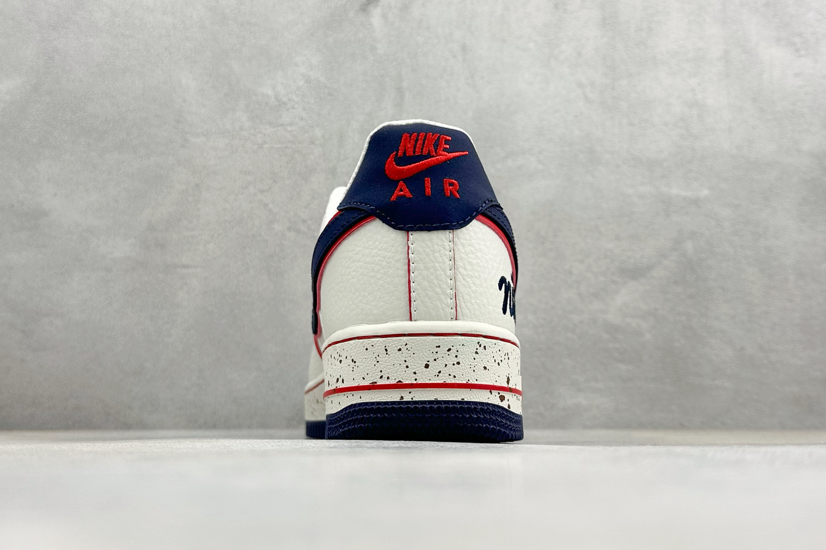 SC版Nike Air Force 1'07 Low 奶白蓝红斑点 空军一号低帮休闲板鞋 NH0601-545-Top High Quatity Cheap Sneakers Fashion Clothing Clothes Bags handbags Shoes of all Brand wholesale With The best Quality And Beautiful Price from China Factory Chinese suppliers wholesaler seller SC版Nike Air Force 1'07 Low 奶白蓝红斑点 空军一号低帮休闲板鞋 NH0601-545