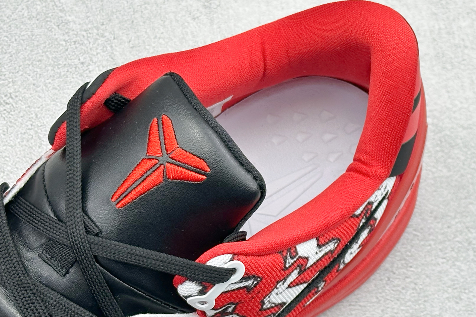 360 Nike Kobe 8 Protro 马年限定萌马涂鸦曼巴战靴 HF2793-025-Chinese UA Cheap High Quatity Brand Clothes Bags handbags Sneakers wholesale wholesaler seller from China Factory suppliers Fashion Clothing Shoes best Quality Beautiful Price 360 Nike Kobe 8 Protro 马年限定萌马涂鸦曼巴战靴 HF2793-025