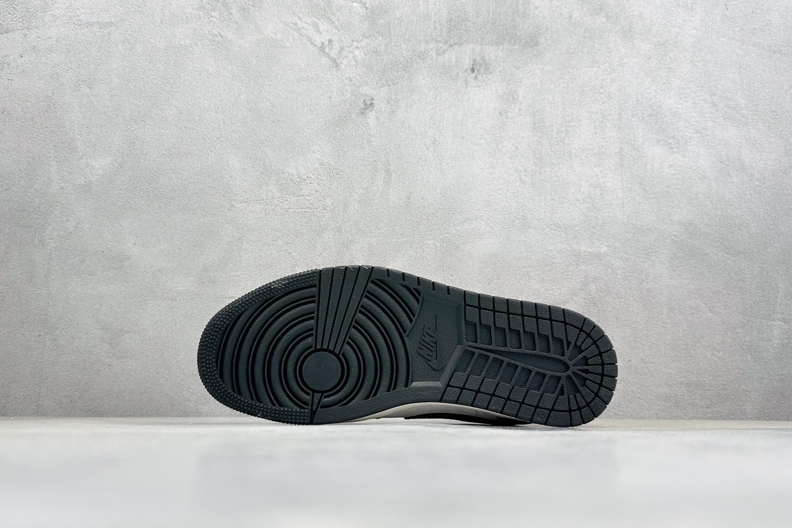 Air Jordan 1 Low AJ1 乔1 马年限定 高端定制 低帮复古篮球鞋 HT5088-641-Top High Quatity Cheap Sneakers Fashion Clothing Clothes Bags handbags Shoes of all Brand wholesale With The best Quality And Beautiful Price from China Factory Chinese suppliers wholesaler seller Air Jordan 1 Low AJ1 乔1 马年限定 高端定制 低帮复古篮球鞋 HT5088-641