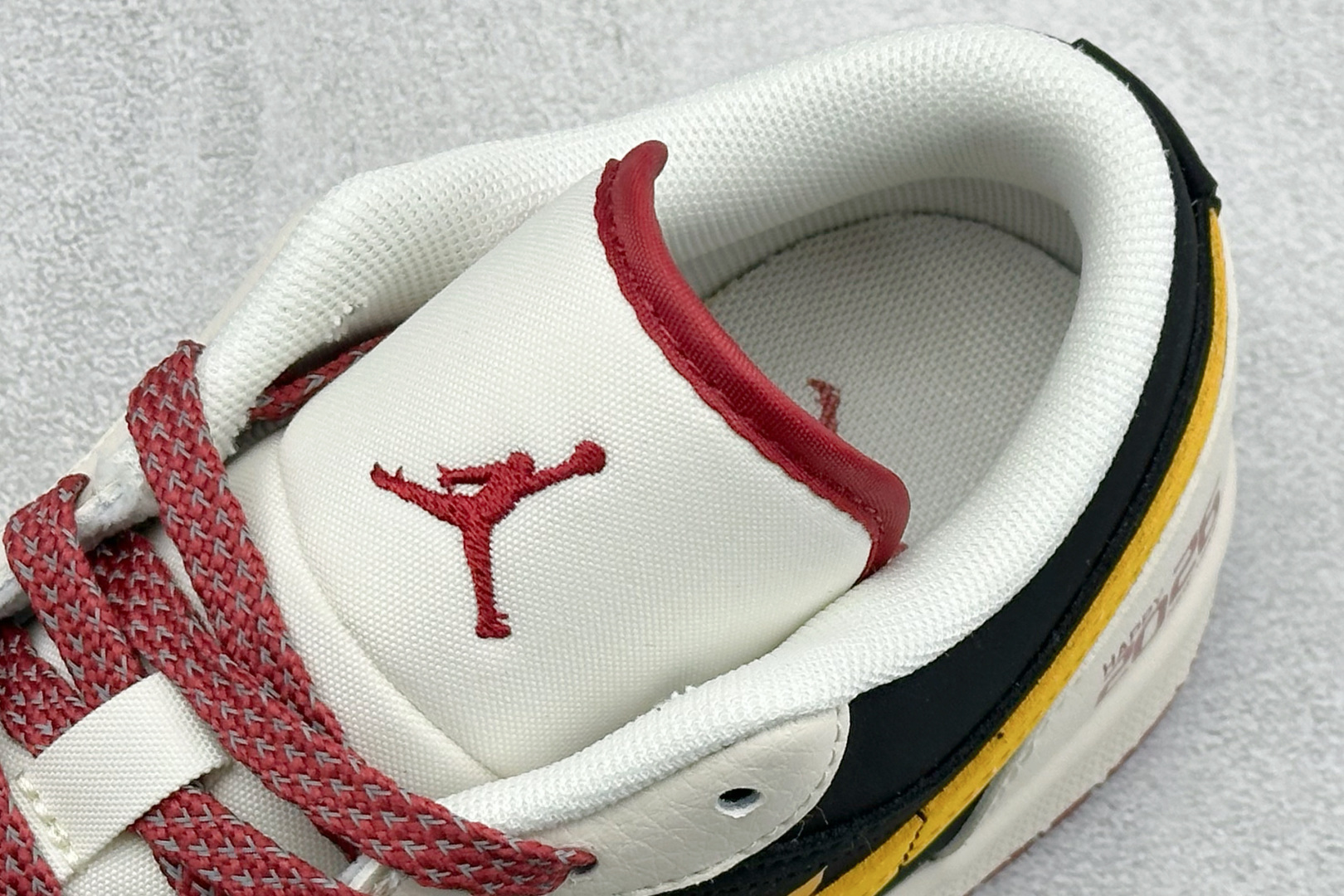 Air Jordan 1 Low AJ1 乔1 马年限定 高端定制 低帮复古篮球鞋 JP2016-163-Top High Quatity Cheap Sneakers Fashion Clothing Clothes Bags handbags Shoes of all Brand wholesale With The best Quality And Beautiful Price from China Factory Chinese suppliers wholesaler seller Air Jordan 1 Low AJ1 乔1 马年限定 高端定制 低帮复古篮球鞋 JP2016-163