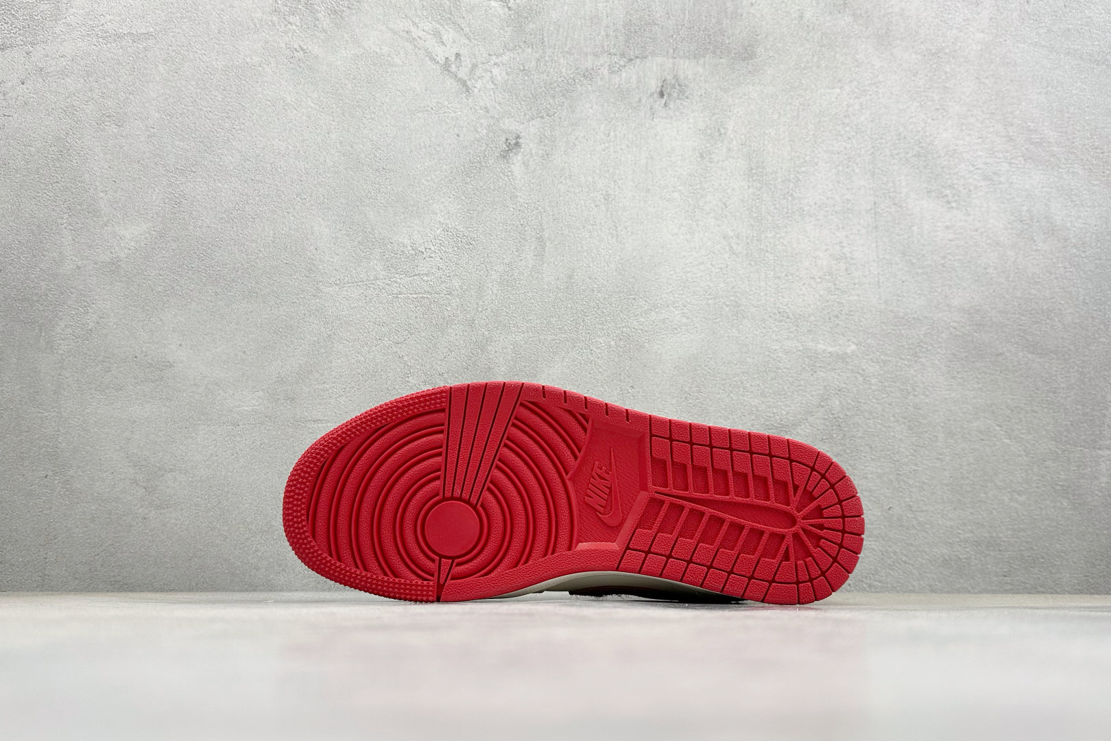 Air Jordan 1 Low AJ1 乔1 马年限定 高端定制 低帮复古篮球鞋 MZ9588-845-Top High Quatity Cheap Sneakers Fashion Clothing Clothes Bags handbags Shoes of all Brand wholesale With The best Quality And Beautiful Price from China Factory Chinese suppliers wholesaler seller Air Jordan 1 Low AJ1 乔1 马年限定 高端定制 低帮复古篮球鞋 MZ9588-845