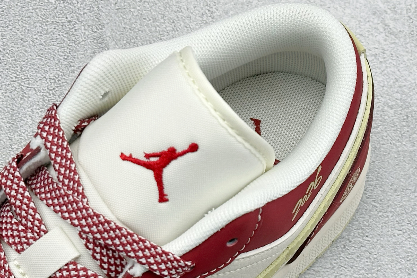 Air Jordan 1 Low AJ1 乔1 马年限定 高端定制 低帮复古篮球鞋 MZ9588-849-Top High Quatity Cheap Sneakers Fashion Clothing Clothes Bags handbags Shoes of all Brand wholesale With The best Quality And Beautiful Price from China Factory Chinese suppliers wholesaler seller Air Jordan 1 Low AJ1 乔1 马年限定 高端定制 低帮复古篮球鞋 MZ9588-849