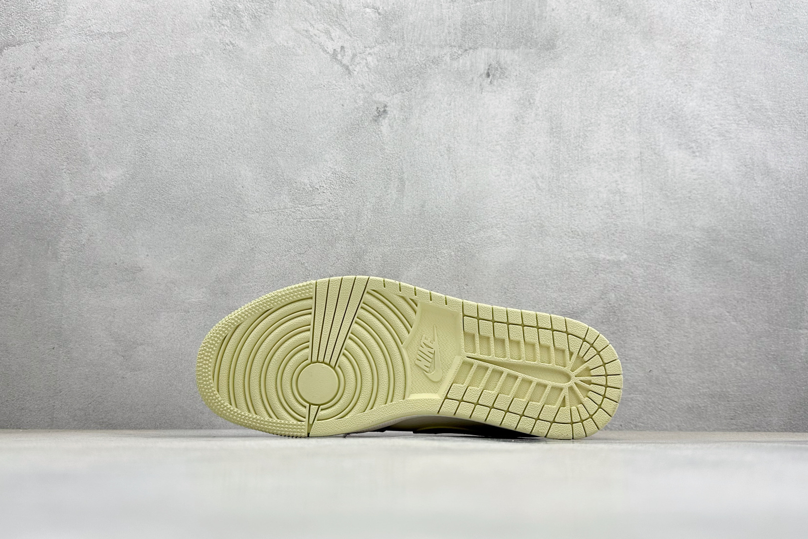 Air Jordan 1 Low AJ1 乔1 马年限定 高端定制 低帮复古篮球鞋 MZ9588-849-Top High Quatity Cheap Sneakers Fashion Clothing Clothes Bags handbags Shoes of all Brand wholesale With The best Quality And Beautiful Price from China Factory Chinese suppliers wholesaler seller Air Jordan 1 Low AJ1 乔1 马年限定 高端定制 低帮复古篮球鞋 MZ9588-849