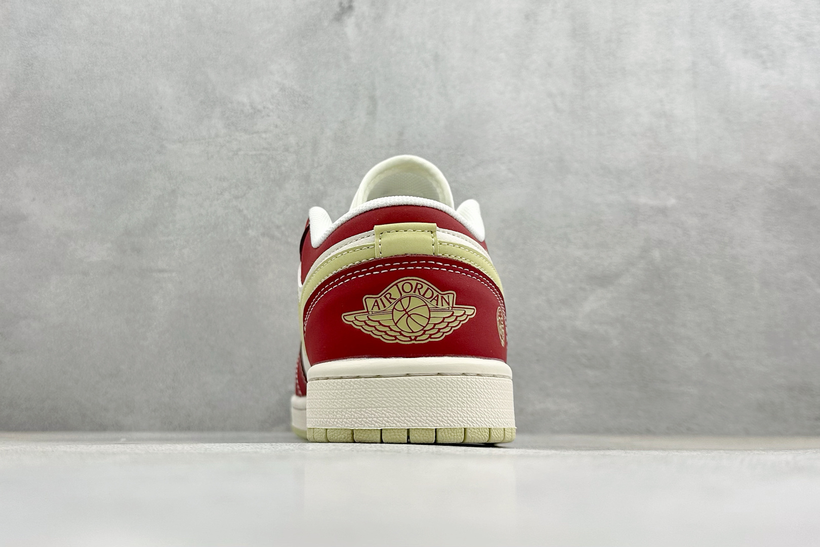 Air Jordan 1 Low AJ1 乔1 马年限定 高端定制 低帮复古篮球鞋 MZ9588-849-Top High Quatity Cheap Sneakers Fashion Clothing Clothes Bags handbags Shoes of all Brand wholesale With The best Quality And Beautiful Price from China Factory Chinese suppliers wholesaler seller Air Jordan 1 Low AJ1 乔1 马年限定 高端定制 低帮复古篮球鞋 MZ9588-849