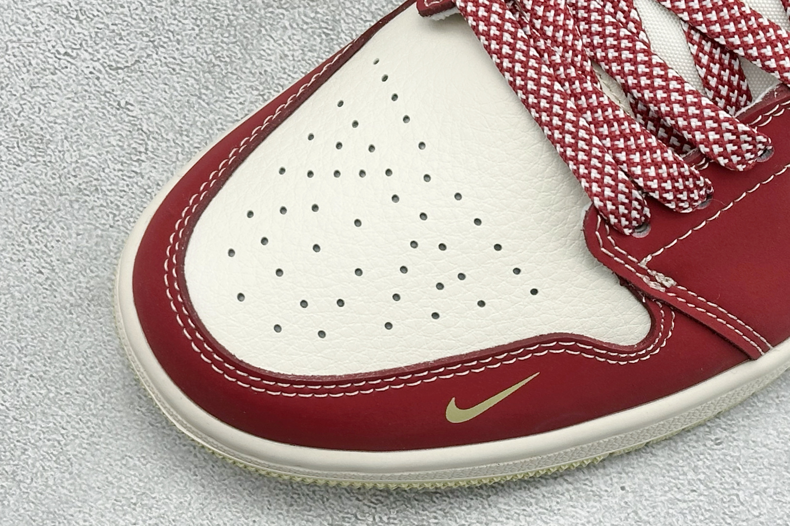 Air Jordan 1 Low AJ1 乔1 马年限定 高端定制 低帮复古篮球鞋 MZ9588-849-Top High Quatity Cheap Sneakers Fashion Clothing Clothes Bags handbags Shoes of all Brand wholesale With The best Quality And Beautiful Price from China Factory Chinese suppliers wholesaler seller Air Jordan 1 Low AJ1 乔1 马年限定 高端定制 低帮复古篮球鞋 MZ9588-849