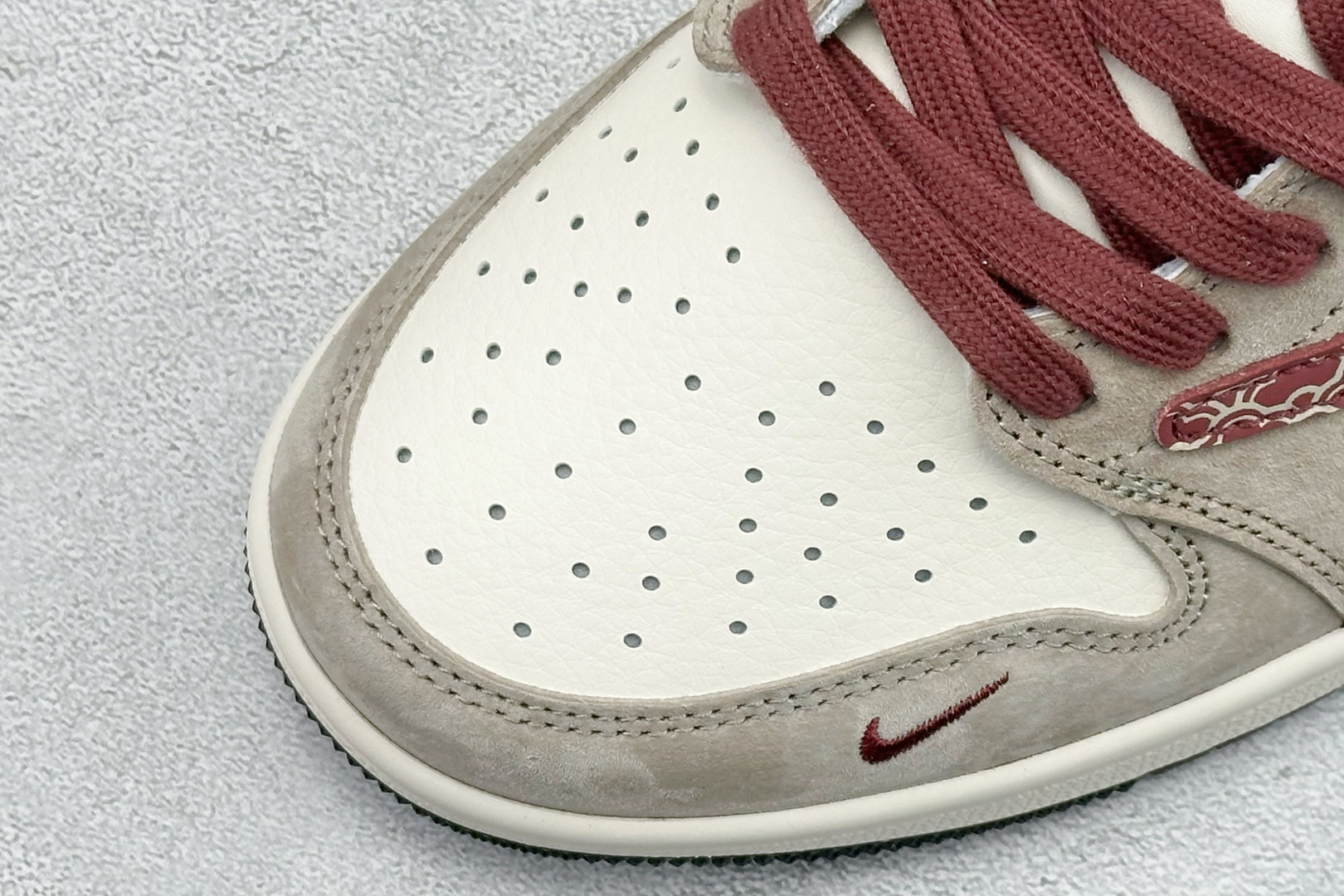Air Jordan 1 Low AJ1 乔1 马年限定 高端定制 低帮倒钩复古篮球鞋 JP2026-159-Top High Quatity Cheap Sneakers Fashion Clothing Clothes Bags handbags Shoes of all Brand wholesale With The best Quality And Beautiful Price from China Factory Chinese suppliers wholesaler seller Air Jordan 1 Low AJ1 乔1 马年限定 高端定制 低帮倒钩复古篮球鞋 JP2026-159