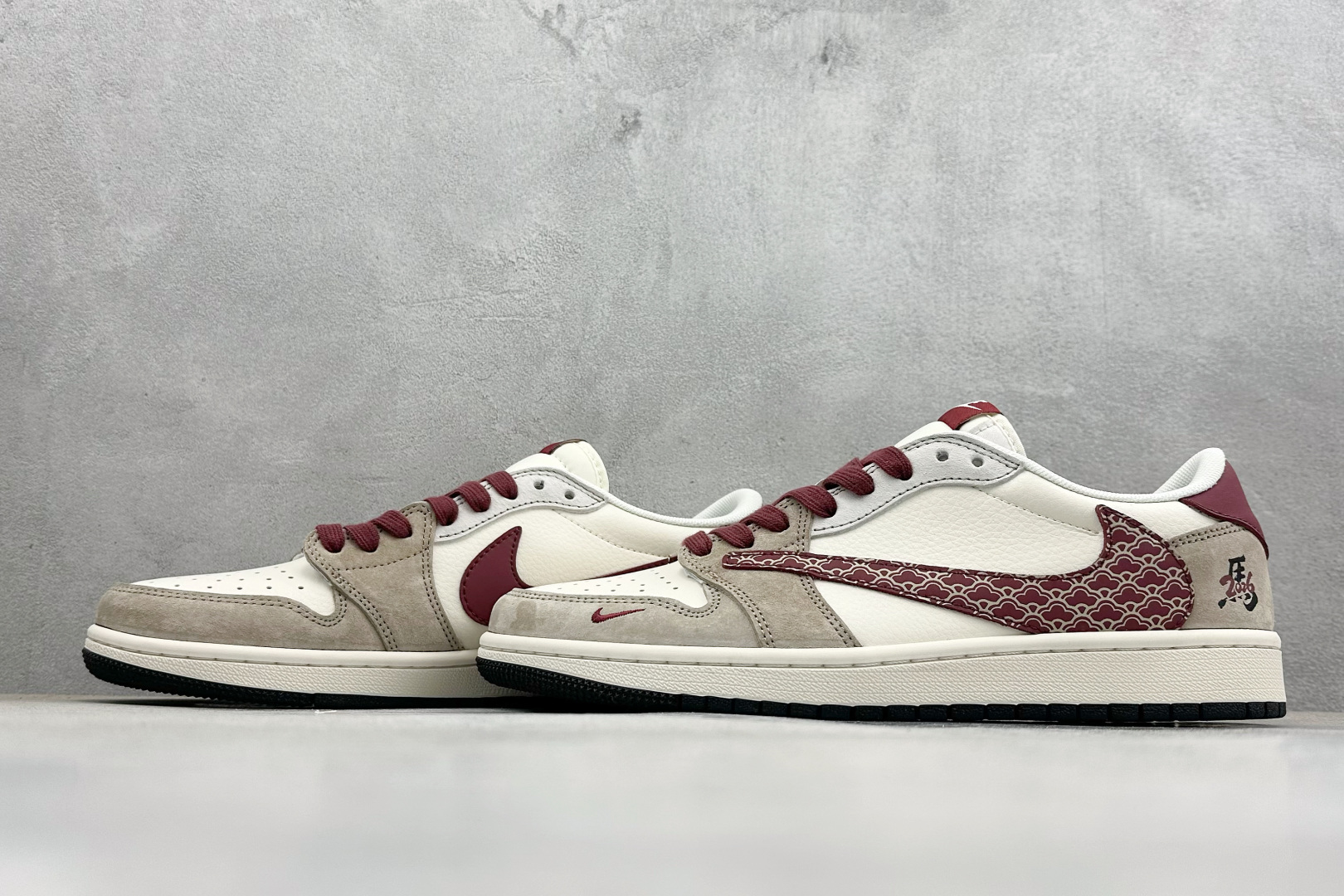 Air Jordan 1 Low AJ1 乔1 马年限定 高端定制 低帮倒钩复古篮球鞋 JP2026-159-Top High Quatity Cheap Sneakers Fashion Clothing Clothes Bags handbags Shoes of all Brand wholesale With The best Quality And Beautiful Price from China Factory Chinese suppliers wholesaler seller Air Jordan 1 Low AJ1 乔1 马年限定 高端定制 低帮倒钩复古篮球鞋 JP2026-159
