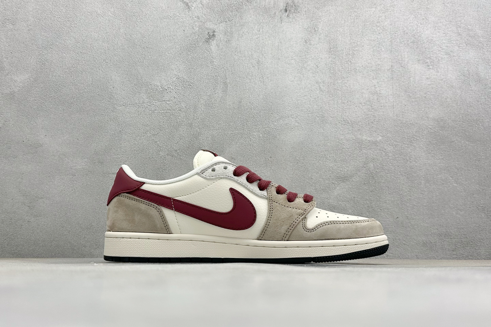 Air Jordan 1 Low AJ1 乔1 马年限定 高端定制 低帮倒钩复古篮球鞋 JP2026-159-Top High Quatity Cheap Sneakers Fashion Clothing Clothes Bags handbags Shoes of all Brand wholesale With The best Quality And Beautiful Price from China Factory Chinese suppliers wholesaler seller Air Jordan 1 Low AJ1 乔1 马年限定 高端定制 低帮倒钩复古篮球鞋 JP2026-159