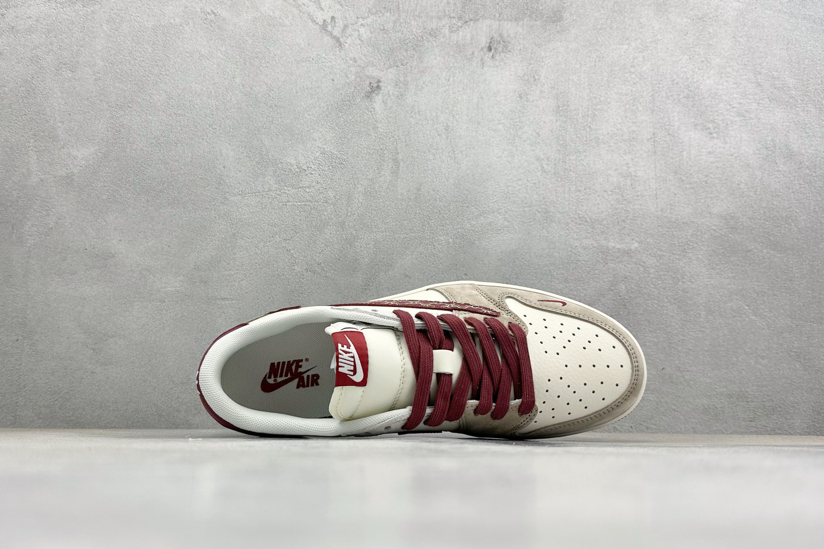 Air Jordan 1 Low AJ1 乔1 马年限定 高端定制 低帮倒钩复古篮球鞋 JP2026-159-Top High Quatity Cheap Sneakers Fashion Clothing Clothes Bags handbags Shoes of all Brand wholesale With The best Quality And Beautiful Price from China Factory Chinese suppliers wholesaler seller Air Jordan 1 Low AJ1 乔1 马年限定 高端定制 低帮倒钩复古篮球鞋 JP2026-159