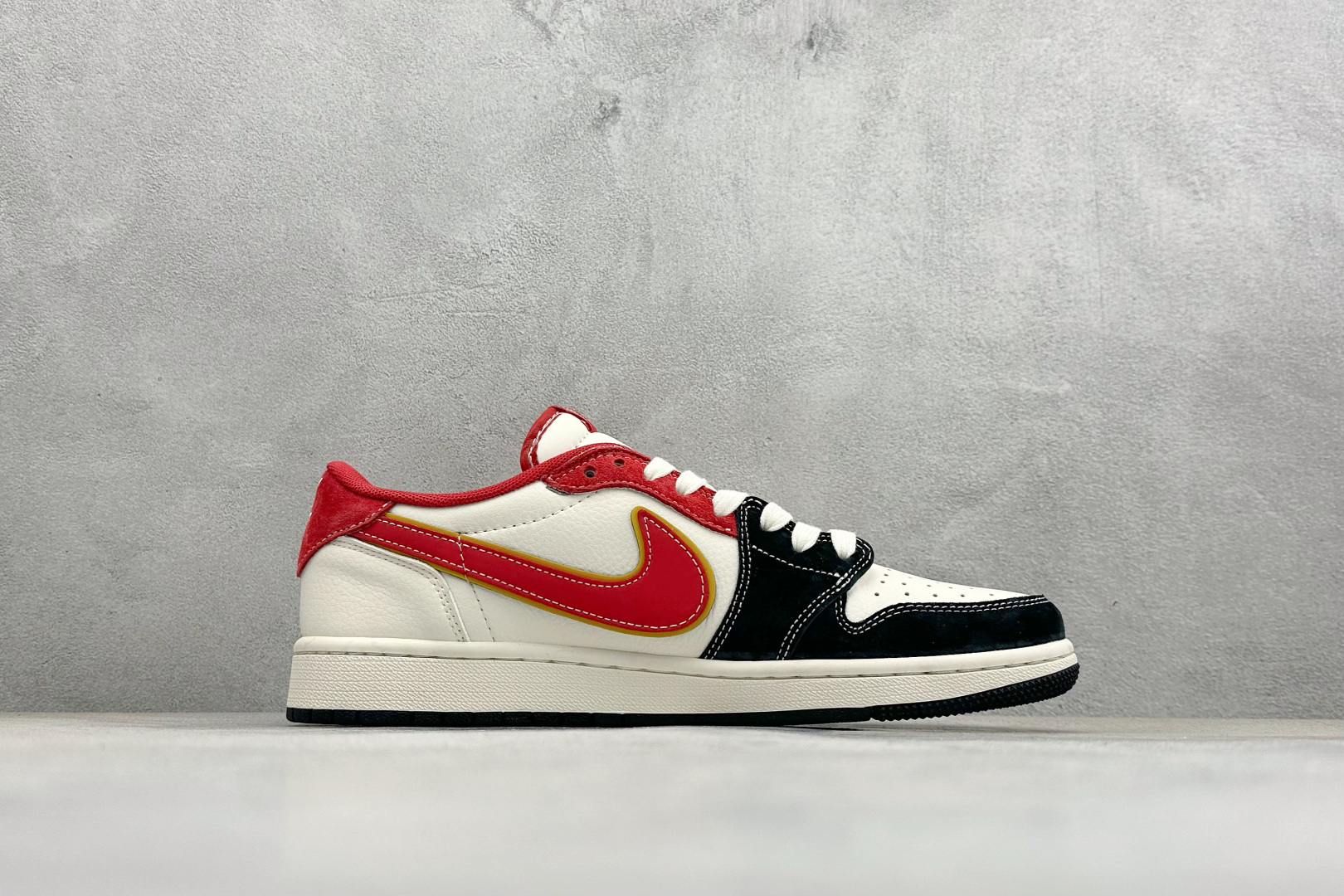 Air Jordan 1 Low AJ1 乔1 马年限定 高端定制 低帮倒钩复古篮球鞋 HG2026-025-Top High Quatity Cheap Sneakers Fashion Clothing Clothes Bags handbags Shoes of all Brand wholesale With The best Quality And Beautiful Price from China Factory Chinese suppliers wholesaler seller Air Jordan 1 Low AJ1 乔1 马年限定 高端定制 低帮倒钩复古篮球鞋 HG2026-025