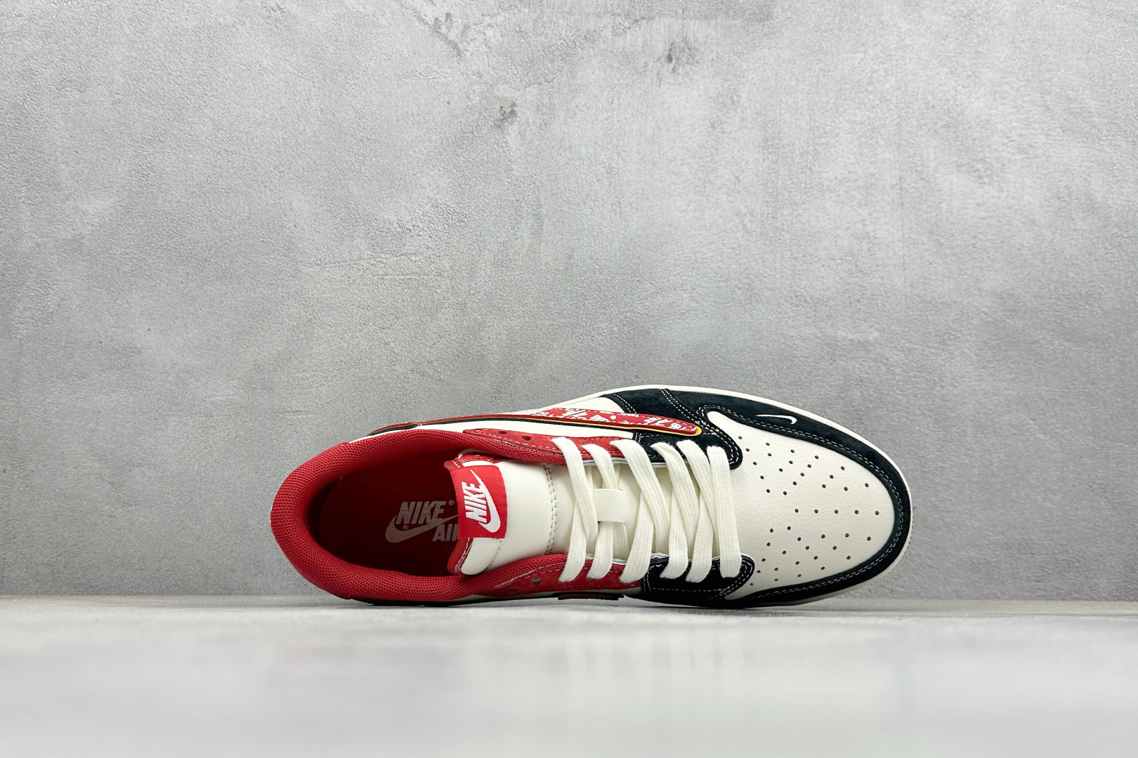 Air Jordan 1 Low AJ1 乔1 马年限定 高端定制 低帮倒钩复古篮球鞋 HG2026-025-Top High Quatity Cheap Sneakers Fashion Clothing Clothes Bags handbags Shoes of all Brand wholesale With The best Quality And Beautiful Price from China Factory Chinese suppliers wholesaler seller Air Jordan 1 Low AJ1 乔1 马年限定 高端定制 低帮倒钩复古篮球鞋 HG2026-025