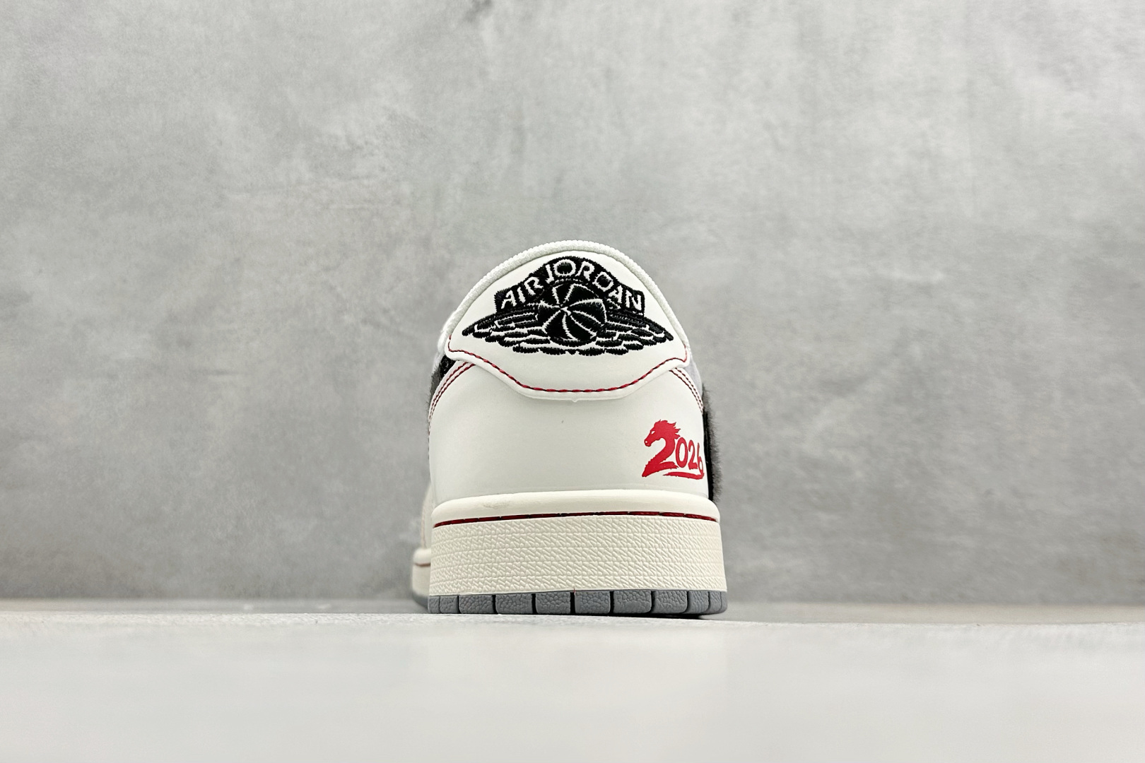 280 Air Jordan 1 Low AJ1 乔1 马年限定 高端定制 低帮倒钩复古篮球鞋 FF9989-012-Chinese UA Cheap High Quatity Brand Clothes Bags handbags Sneakers wholesale wholesaler seller from China Factory suppliers Fashion Clothing Shoes best Quality Beautiful Price 280 Air Jordan 1 Low AJ1 乔1 马年限定 高端定制 低帮倒钩复古篮球鞋 FF9989-012