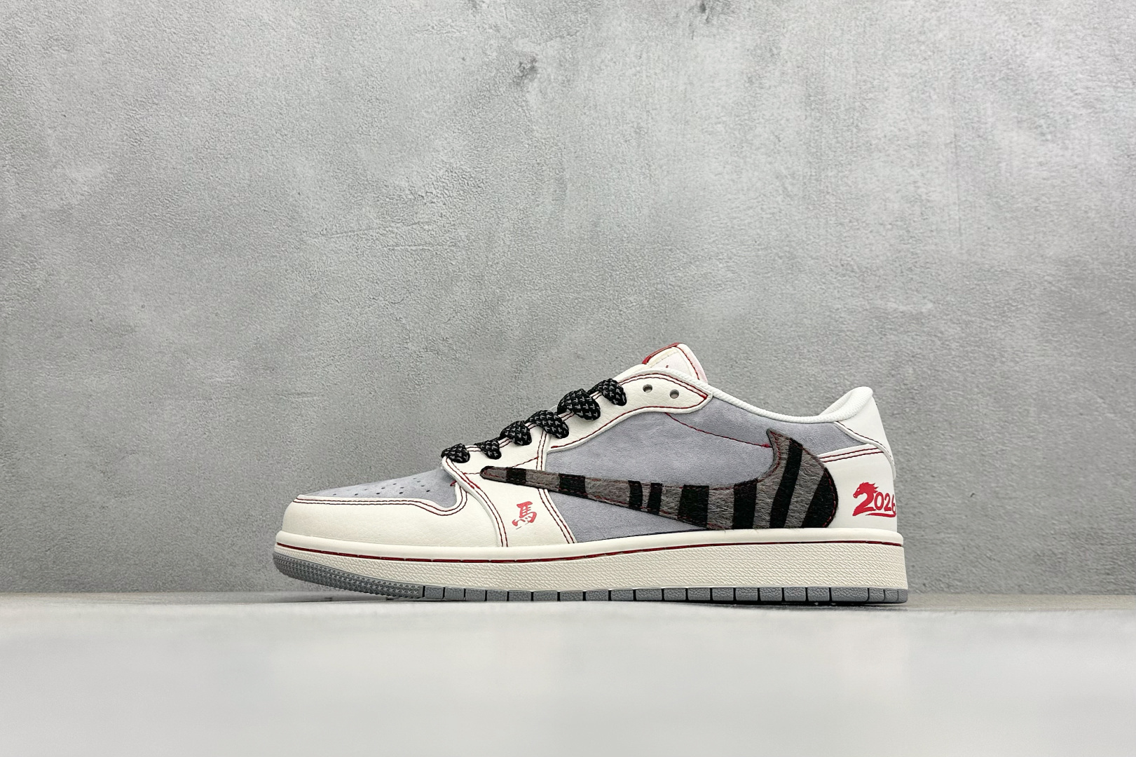 280 Air Jordan 1 Low AJ1 乔1 马年限定 高端定制 低帮倒钩复古篮球鞋 FF9989-012-Chinese UA Cheap High Quatity Brand Clothes Bags handbags Sneakers wholesale wholesaler seller from China Factory suppliers Fashion Clothing Shoes best Quality Beautiful Price 280 Air Jordan 1 Low AJ1 乔1 马年限定 高端定制 低帮倒钩复古篮球鞋 FF9989-012