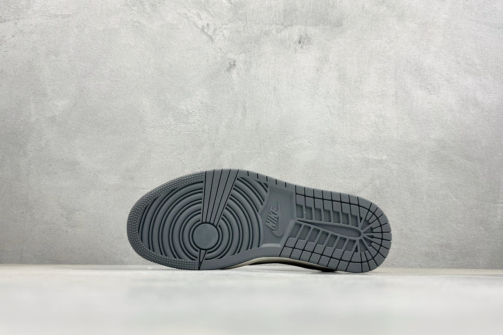 Air Jordan 1 Low AJ1 乔1 马年限定 高端定制 低帮倒钩复古篮球鞋 XT6998-161-Top High Quatity Cheap Sneakers Fashion Clothing Clothes Bags handbags Shoes of all Brand wholesale With The best Quality And Beautiful Price from China Factory Chinese suppliers wholesaler seller Air Jordan 1 Low AJ1 乔1 马年限定 高端定制 低帮倒钩复古篮球鞋 XT6998-161