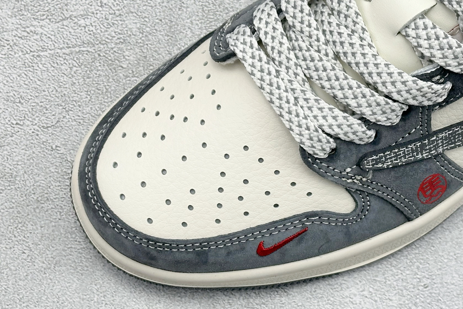 Air Jordan 1 Low AJ1 乔1 马年限定 高端定制 低帮倒钩复古篮球鞋 XT6998-161-Top High Quatity Cheap Sneakers Fashion Clothing Clothes Bags handbags Shoes of all Brand wholesale With The best Quality And Beautiful Price from China Factory Chinese suppliers wholesaler seller Air Jordan 1 Low AJ1 乔1 马年限定 高端定制 低帮倒钩复古篮球鞋 XT6998-161