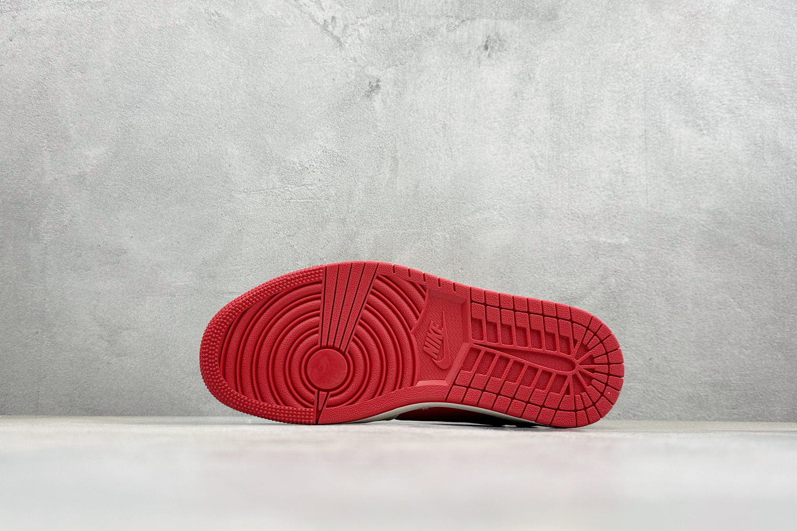 Air Jordan 1 Low AJ1 乔1 马年限定 高端定制 低帮倒钩复古篮球鞋 HG0026-022-Top High Quatity Cheap Sneakers Fashion Clothing Clothes Bags handbags Shoes of all Brand wholesale With The best Quality And Beautiful Price from China Factory Chinese suppliers wholesaler seller Air Jordan 1 Low AJ1 乔1 马年限定 高端定制 低帮倒钩复古篮球鞋 HG0026-022