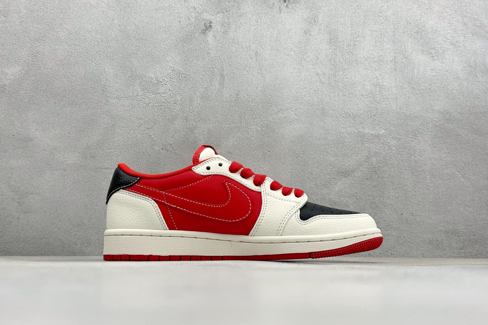 Air Jordan 1 Low AJ1 乔1 马年限定 高端定制 低帮倒钩复古篮球鞋 HG0026-022-Top High Quatity Cheap Sneakers Fashion Clothing Clothes Bags handbags Shoes of all Brand wholesale With The best Quality And Beautiful Price from China Factory Chinese suppliers wholesaler seller Air Jordan 1 Low AJ1 乔1 马年限定 高端定制 低帮倒钩复古篮球鞋 HG0026-022