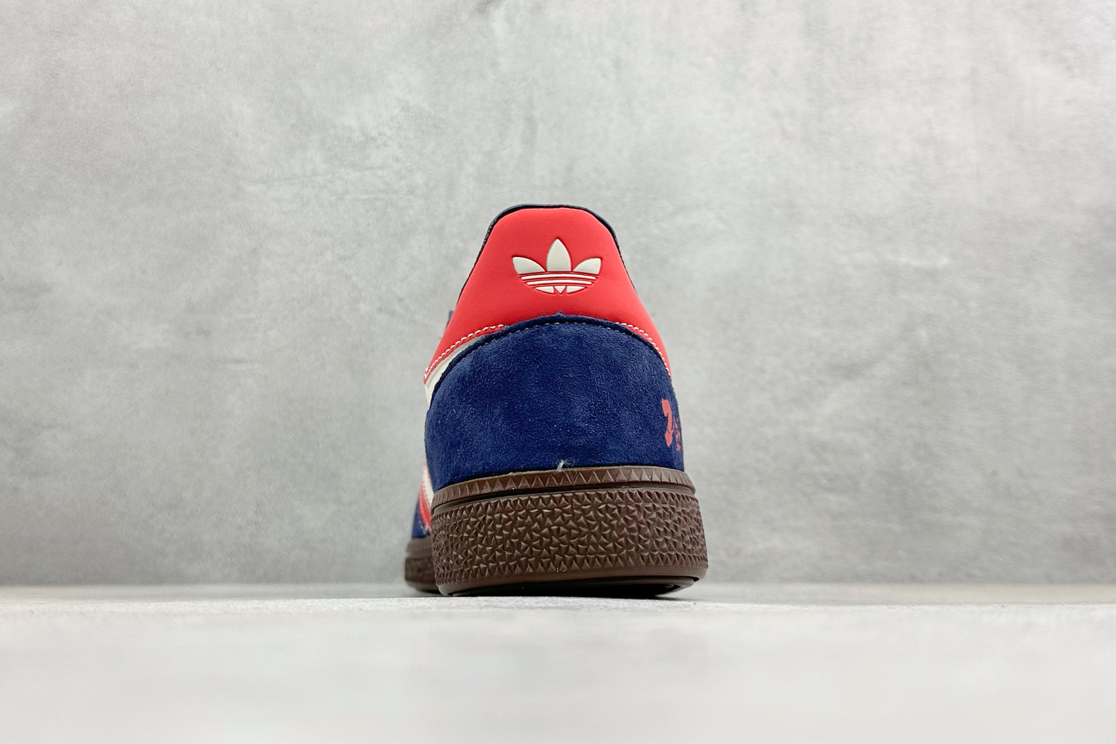 240 马年三叶草 复古贺岁ADIDAS SUPER以酒红祥云纹三条杠点缀米白鞋身 LX0923-Chinese UA Cheap High Quatity Brand Clothes Bags handbags Sneakers wholesale wholesaler seller from China Factory suppliers Fashion Clothing Shoes best Quality Beautiful Price 240 马年三叶草 复古贺岁ADIDAS SUPER以酒红祥云纹三条杠点缀米白鞋身 LX0923